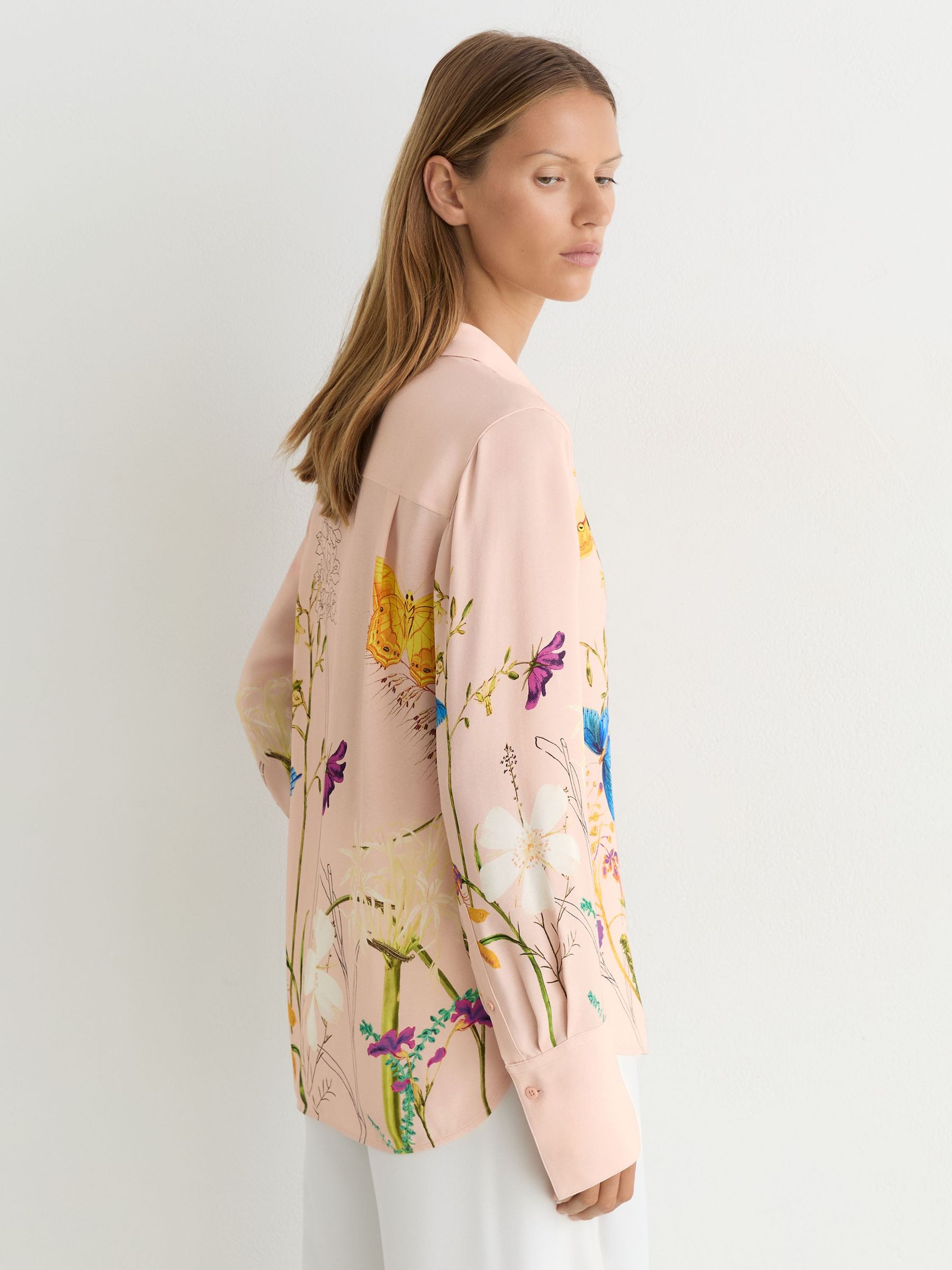 Reiss | NYBG Blommig Fjärilsmönstrad Skjorta i Ljusrosa - Bild 6 av 7