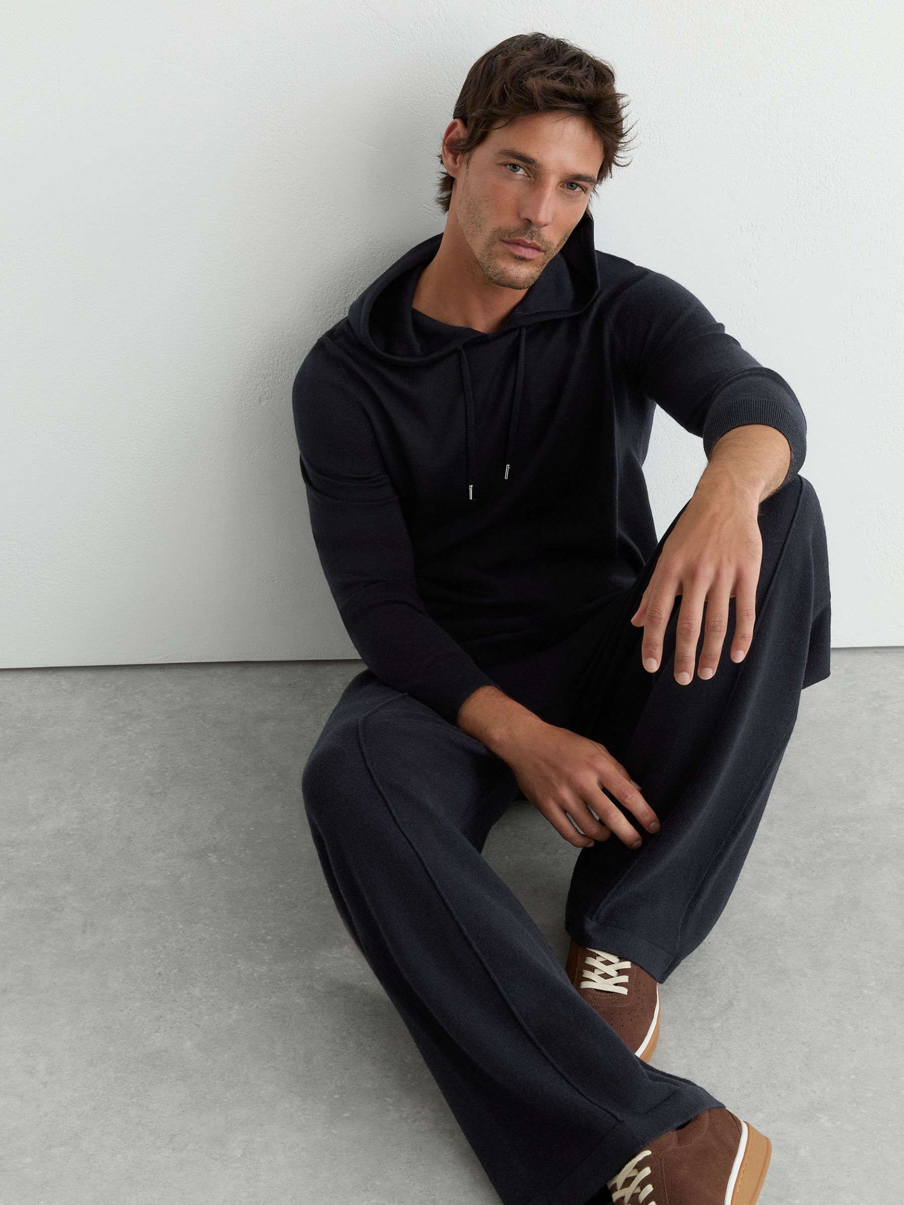 Merino Wool-Blend Relaxed-Fit Joggers in Navy - Image 3 of 8