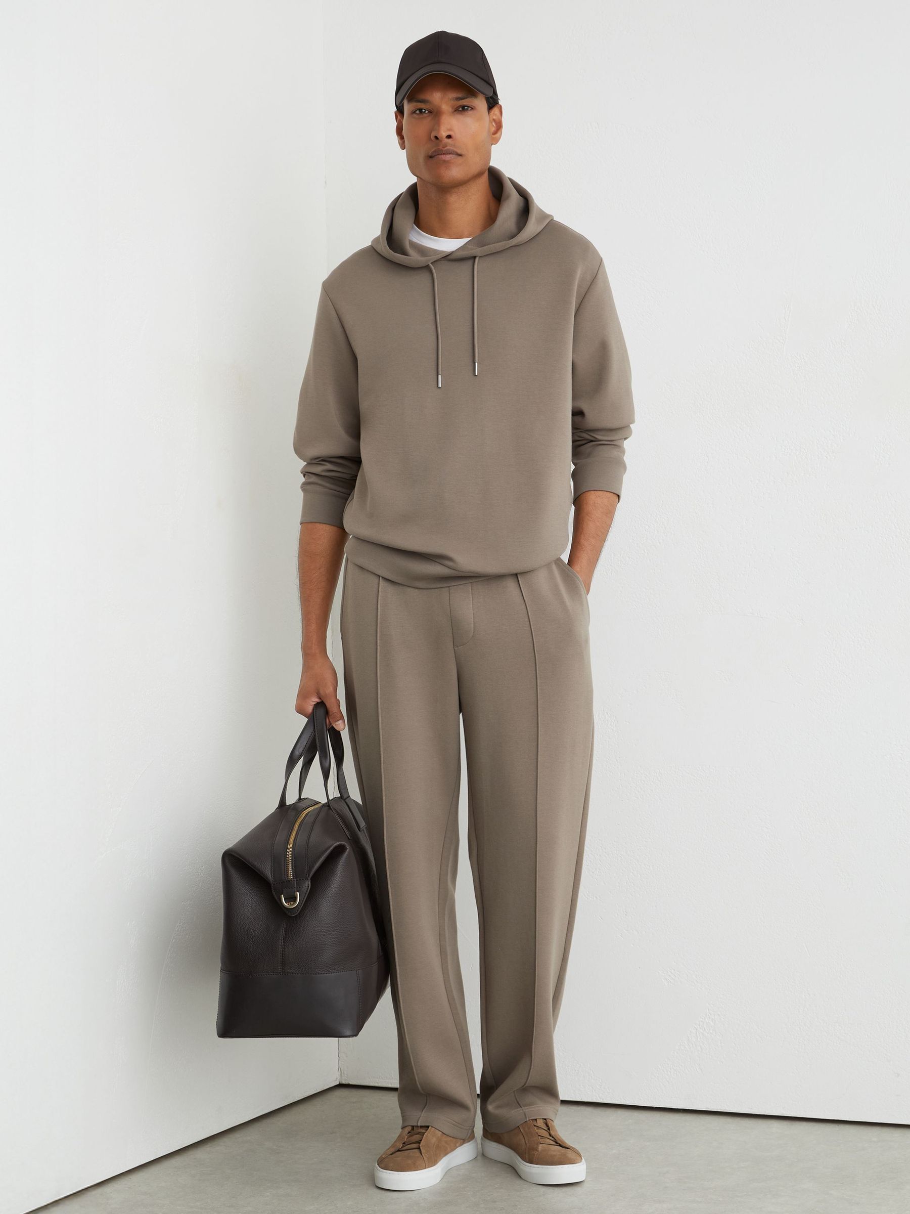 Premium Interlock Hoodie in Mushroom Brown - Obrázek 1 z 6