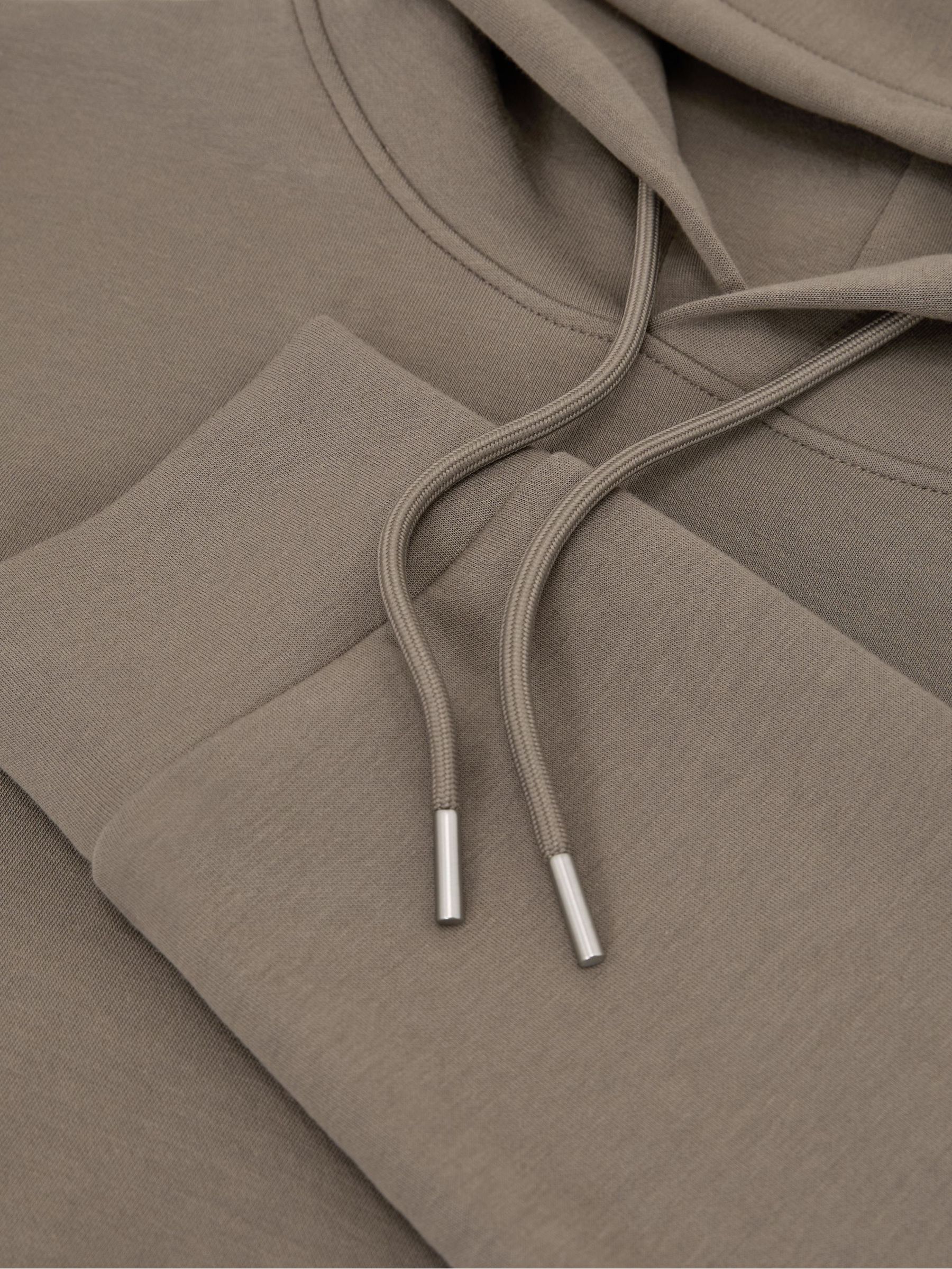 Premium Interlock Hoodie in Mushroom Brown - Obrázek 6 z 6