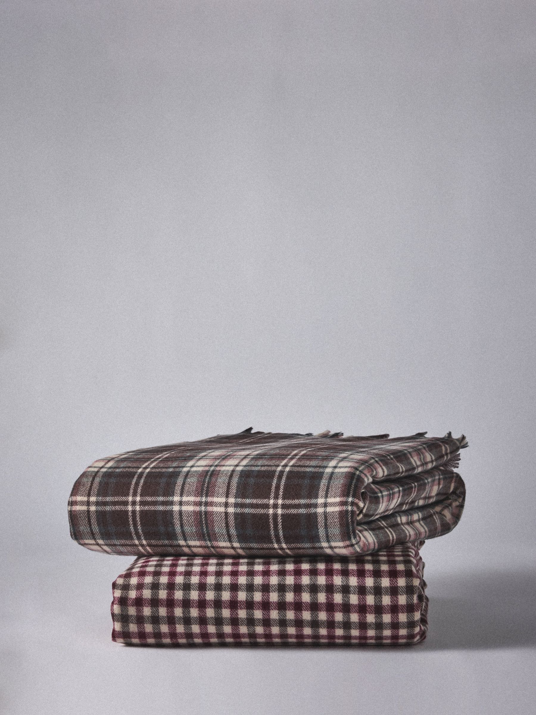 The Set 2 Pack Burgundy Gingham/Check Cosy Throws - Image 4 of 6