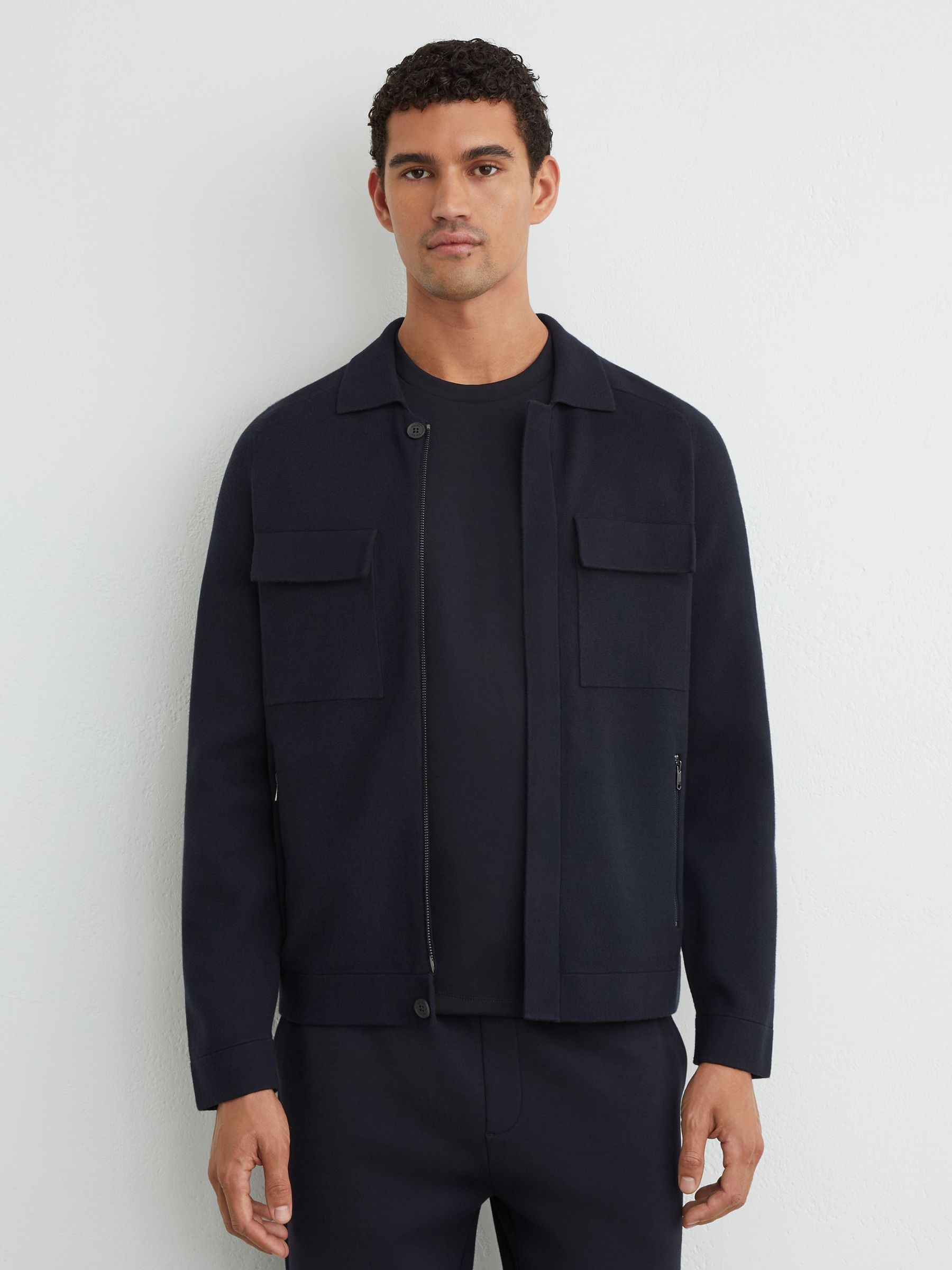 Twin-Pocket Concealed-Placket Knitted Jacket in Navy - صورة 1 من 7