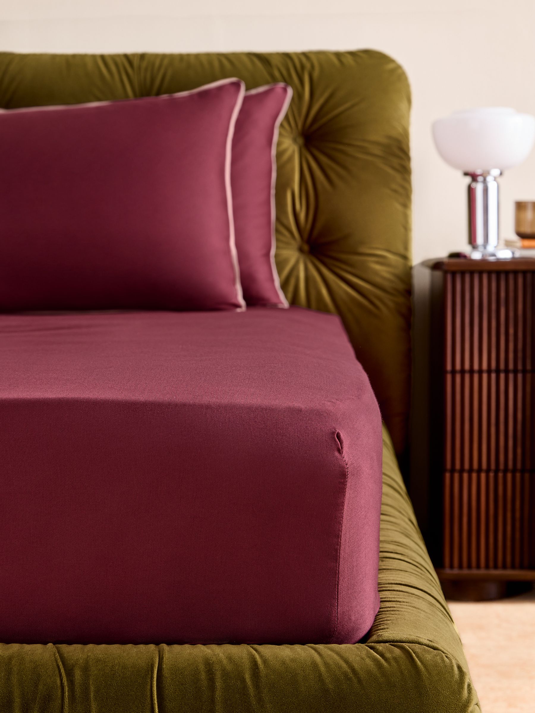 200 Thread Count Cotton Sateen Deep Fitted Sheet in Burgundy - Image 2 of 3 200 Thread Count Cotton Sateen Deep Fitted Sheet in Burgundy - Image 2 of 3