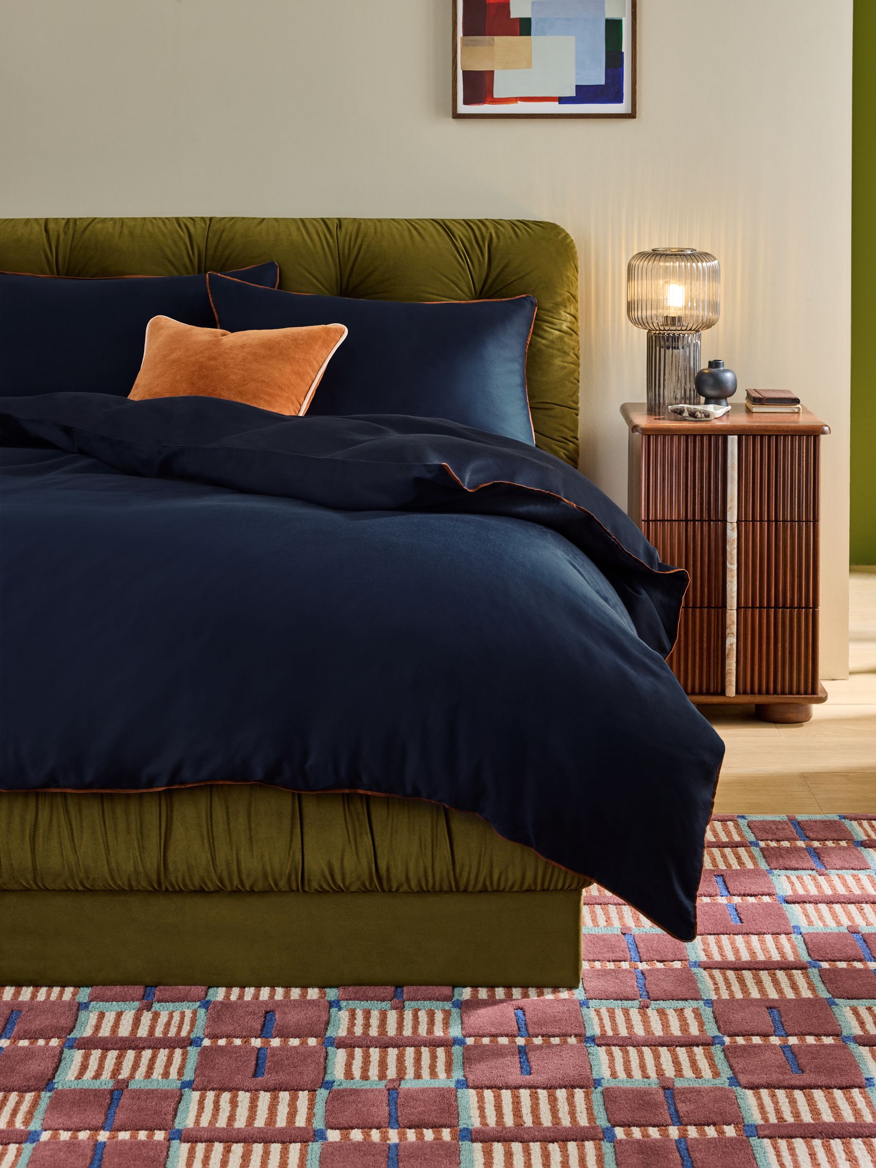 Contrast Piped 200 Thread Count Cotton Sateen Bed Set in Navy - Image 1 of 4