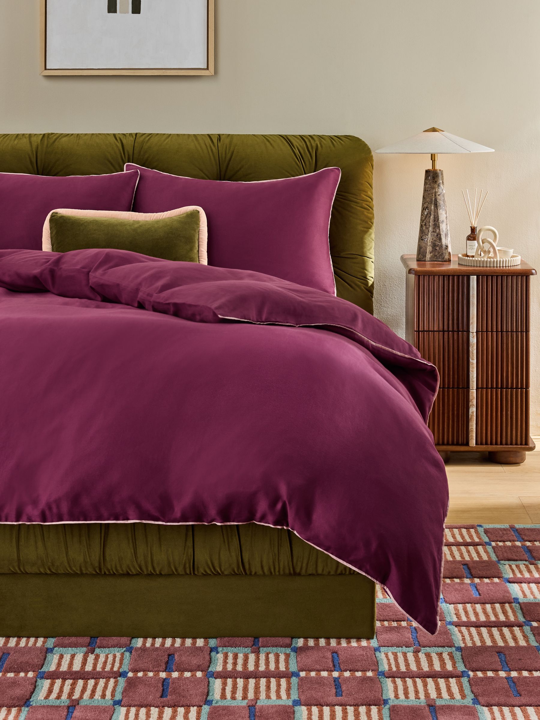 Contrast Piped 200 Thread Count Cotton Sateen Bed Set in Burgundy - Image 1 of 4
