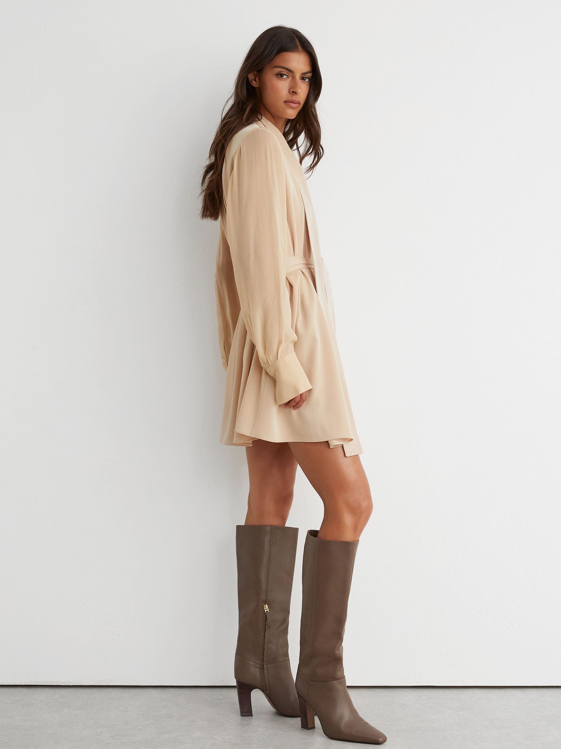 Leather Block-Heel Knee-High Boots in Taupe - صورة 1 من 6