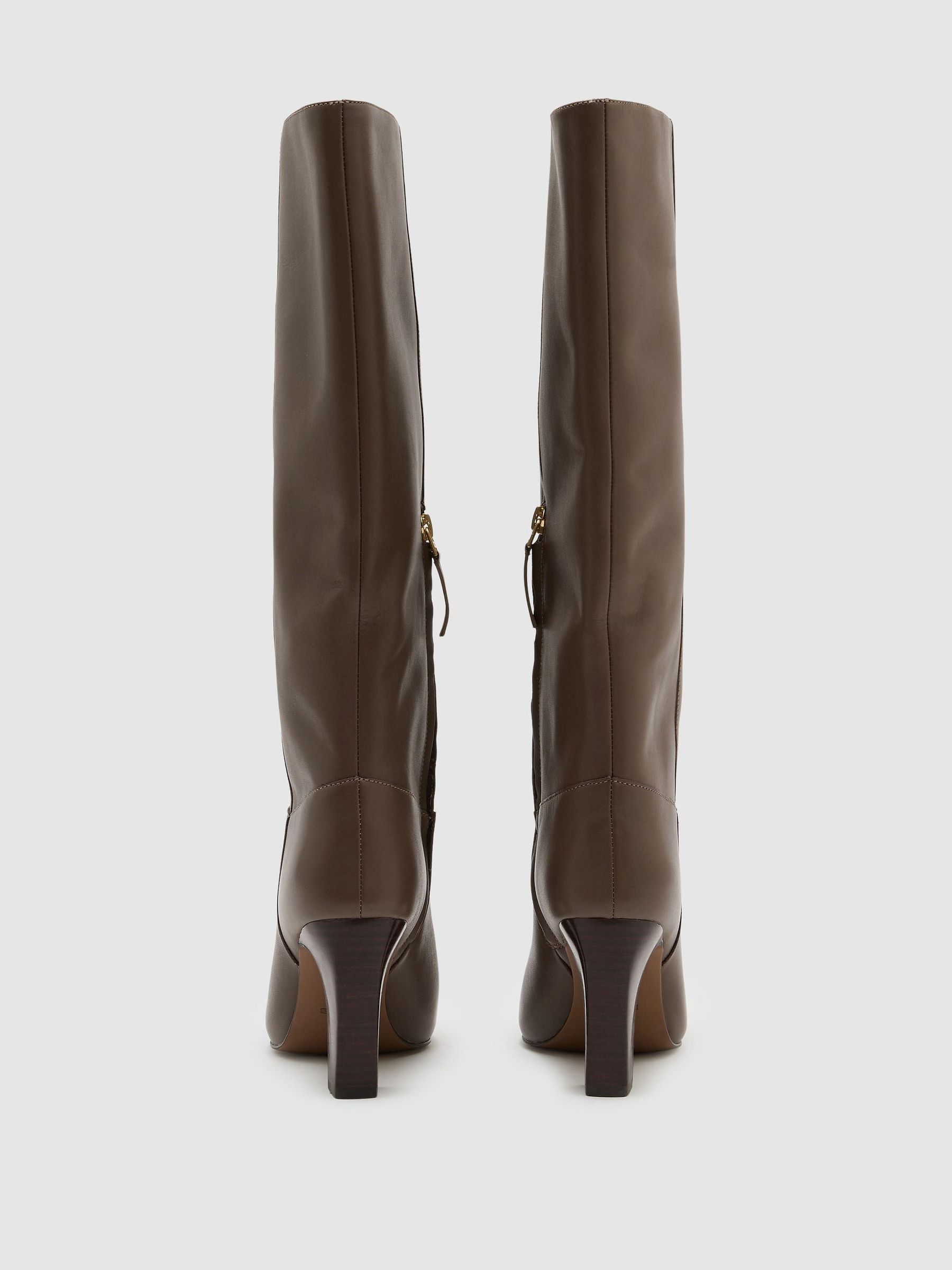 Leather Block-Heel Knee-High Boots in Taupe - صورة 5 من 6