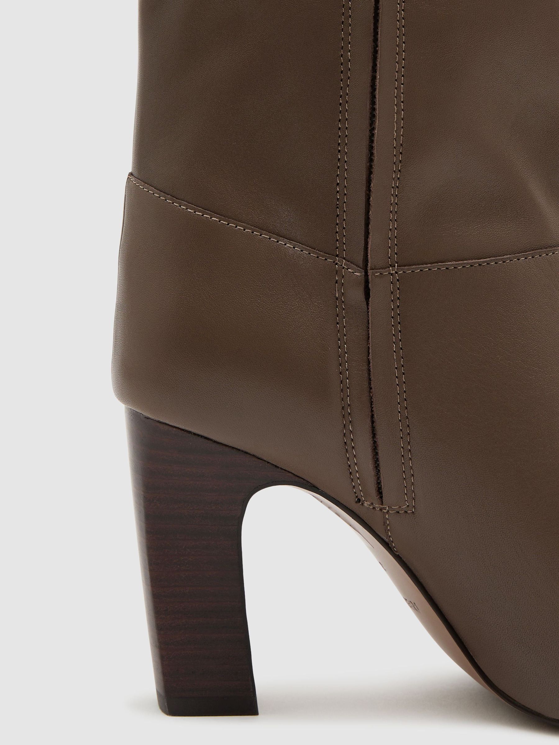 Leather Block-Heel Knee-High Boots in Taupe - صورة 6 من 6