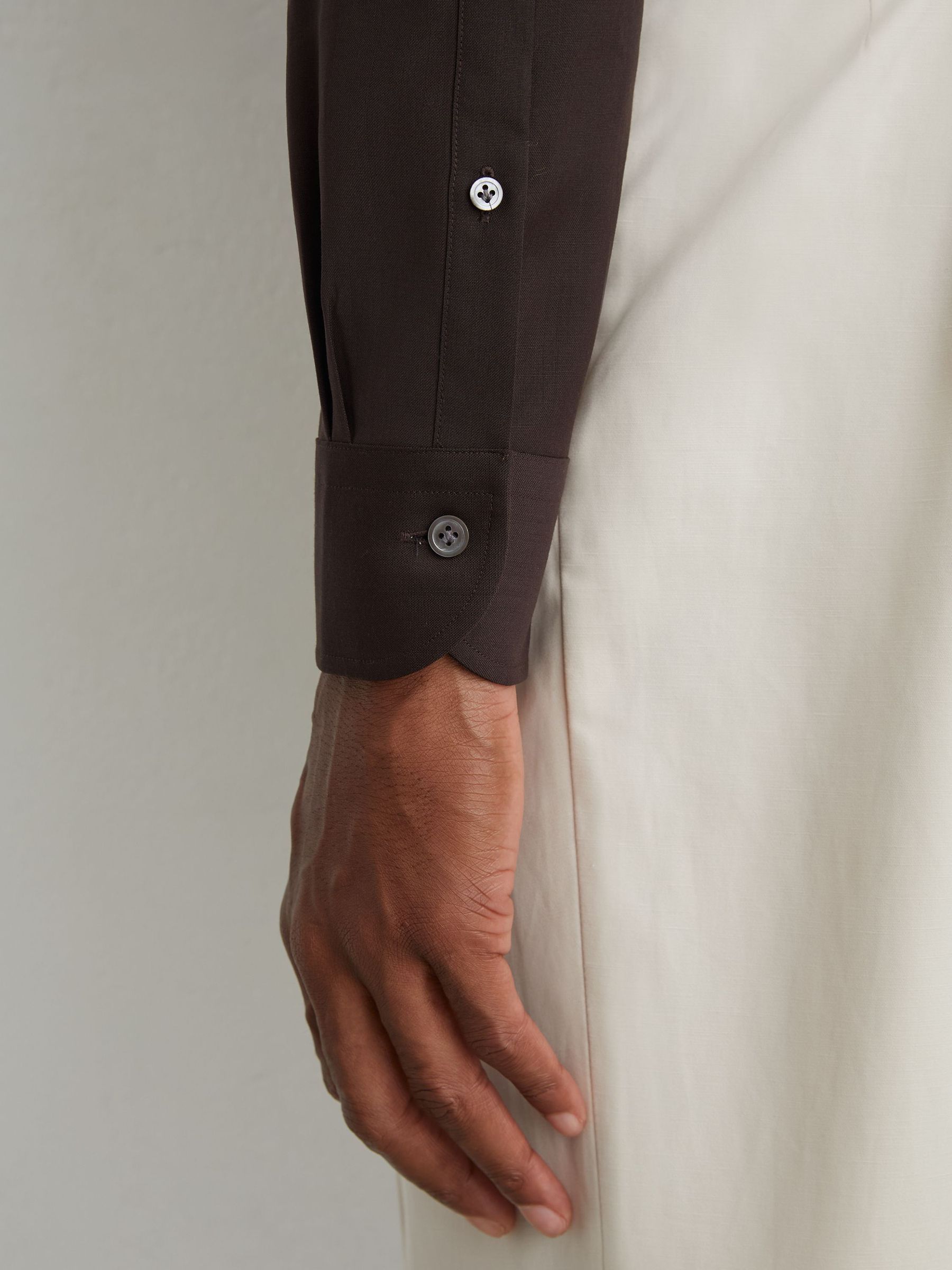 Atelier Wool Long-Sleeve Slim-Fit Brown Shirt in Brown - Εικόνα 4 από 8
