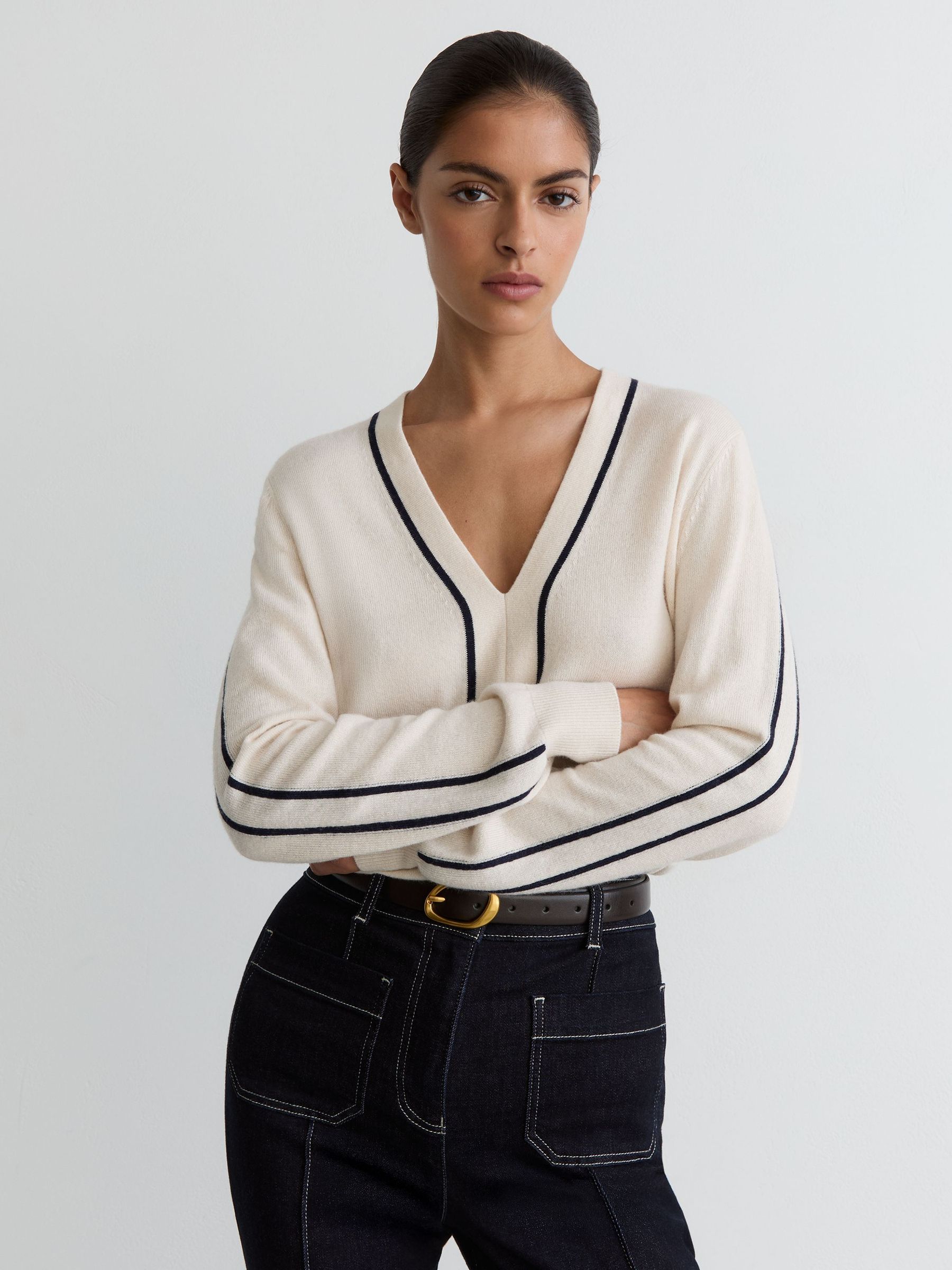 Wool-Blend V-Neck Stripe-Detail Jumper with Cashmere in Ivory/Navy - Image 4 of 6