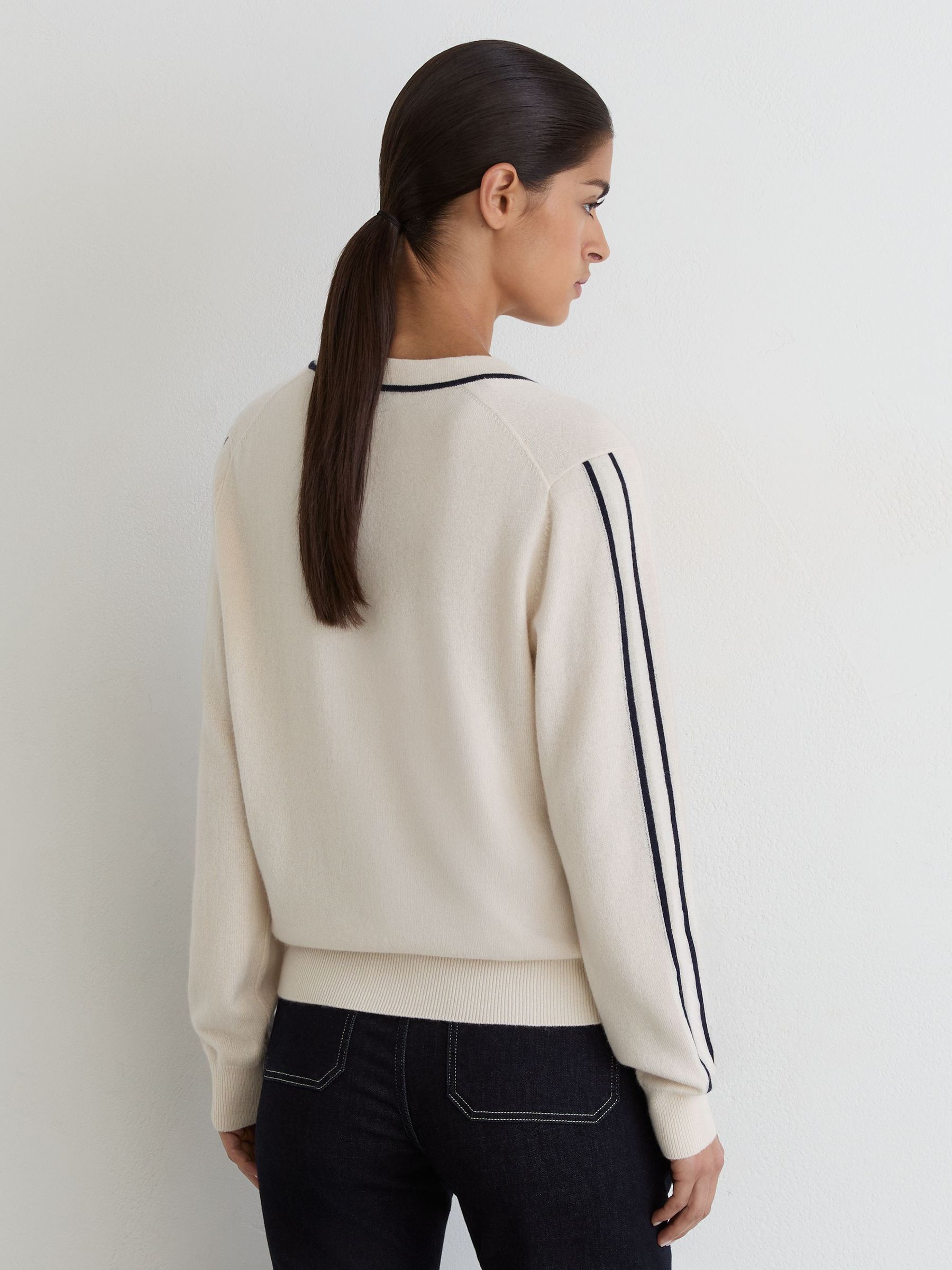Wool-Blend V-Neck Stripe-Detail Jumper with Cashmere in Ivory/Navy - Image 5 of 6
