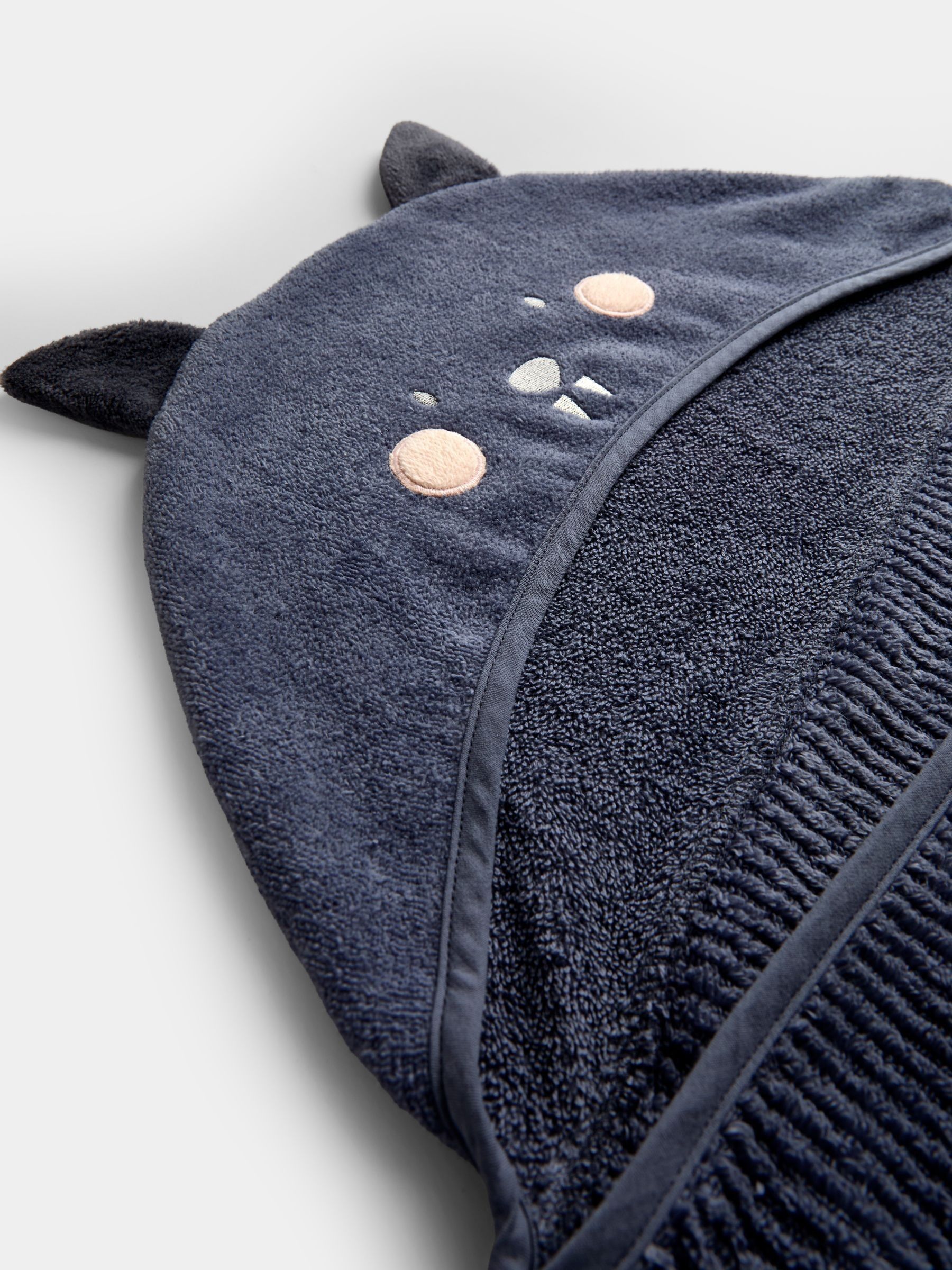 Grey Bat Large Hooded Towel - Image 4 of 4