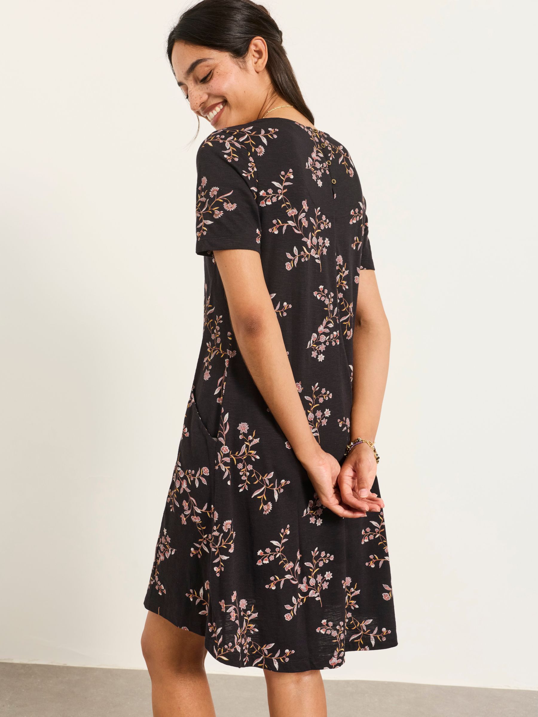 Simone Black Vintage Floral Petite Floral Jersey Dress - Image 2 of 5