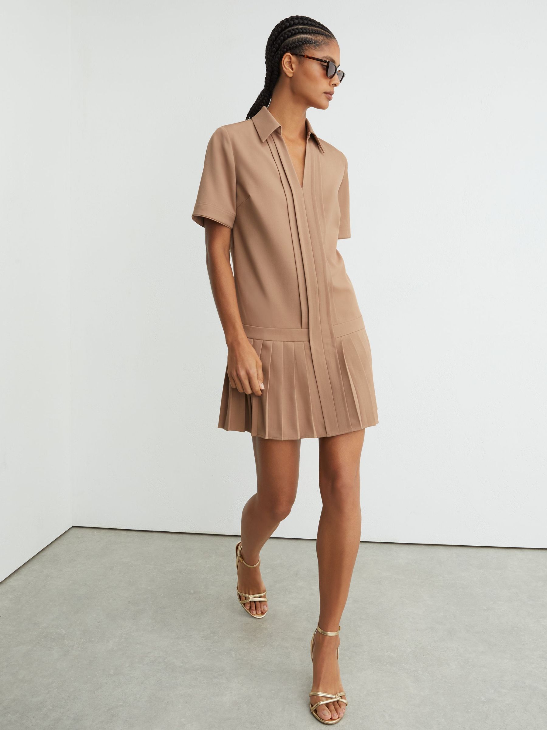 Robe courte plissée à col camel - Image 4 de 8