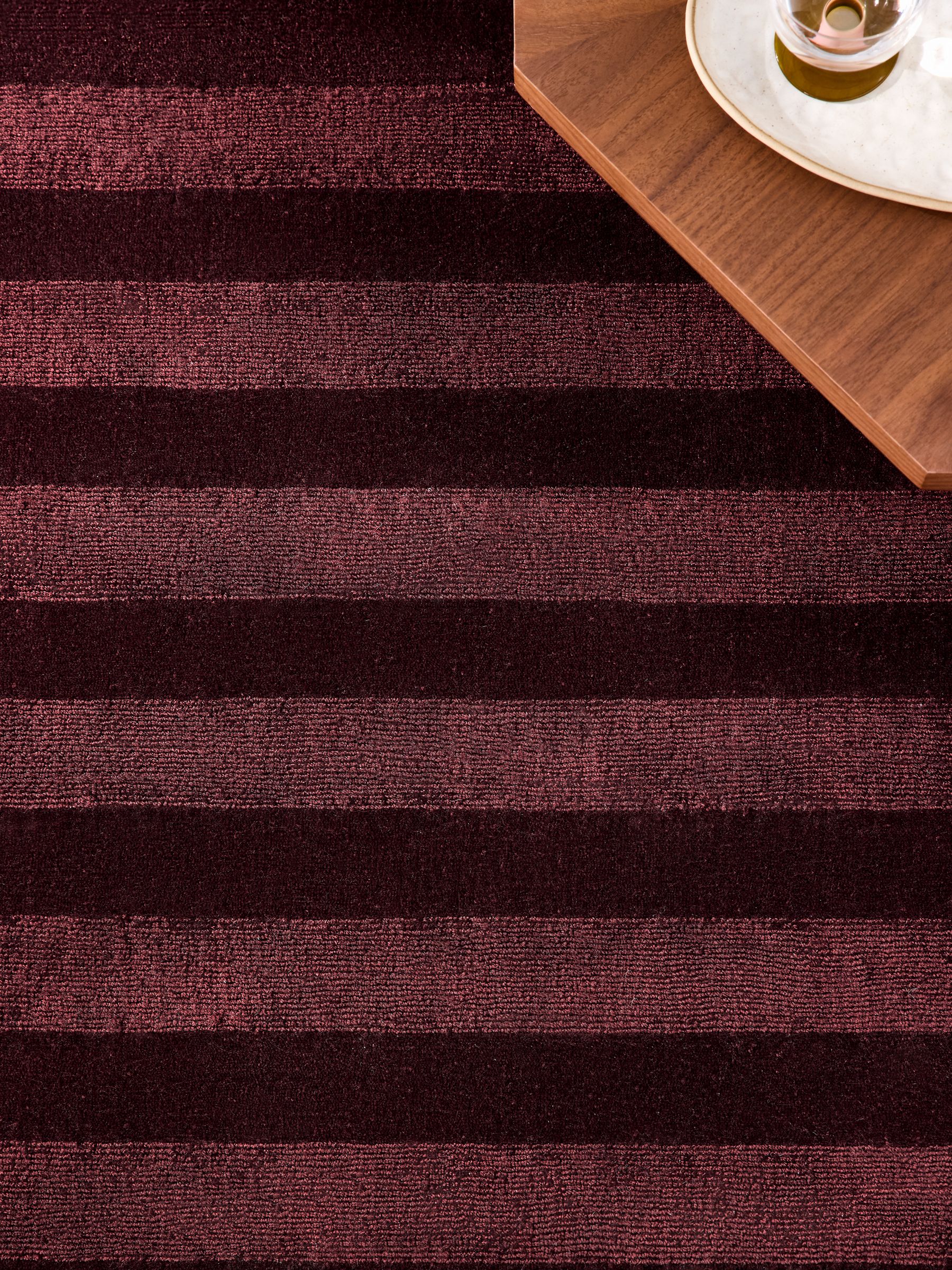 Connor Rug in Red - Image 3 of 4