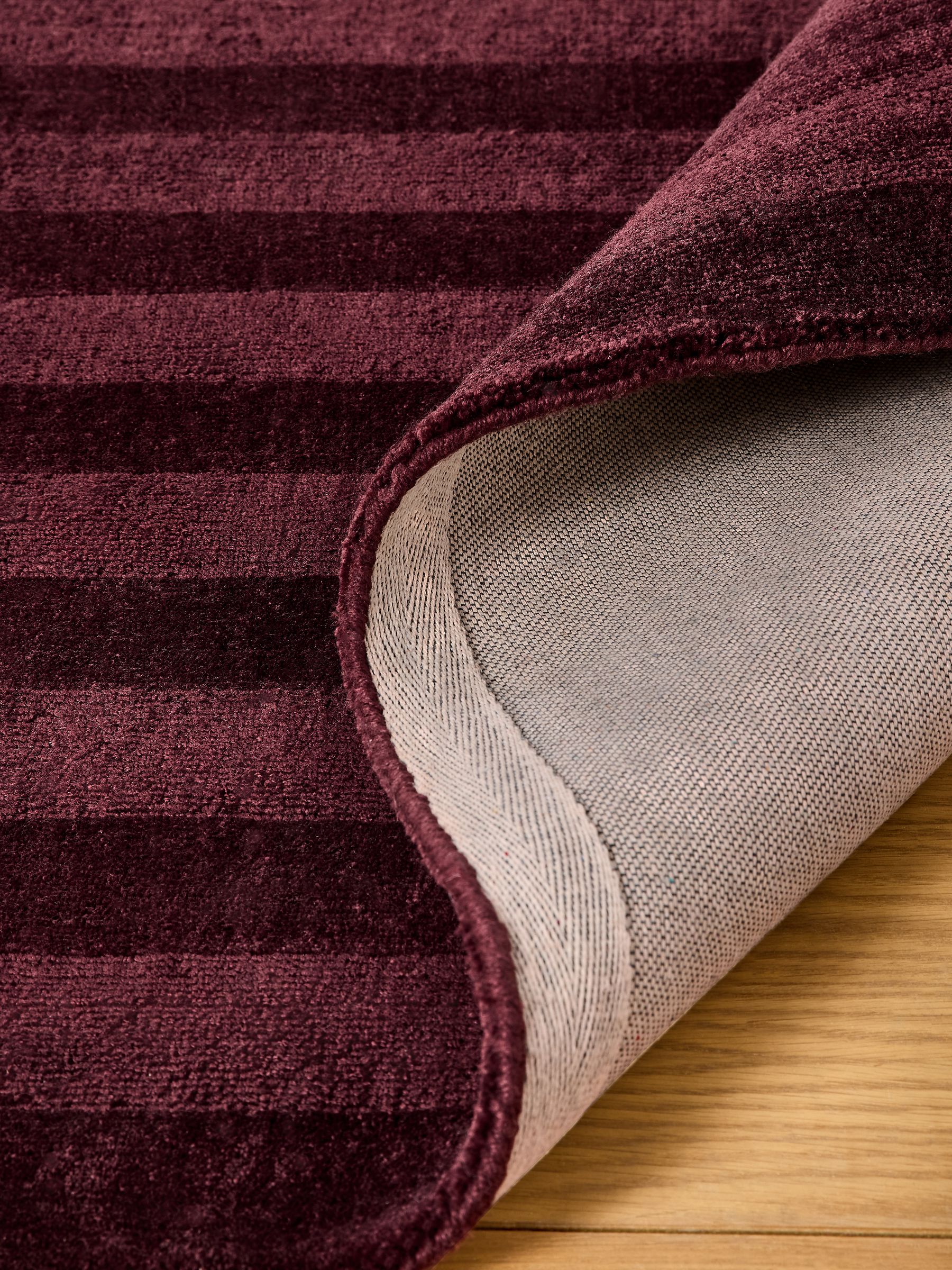 Connor Rug in Red - Image 4 of 4