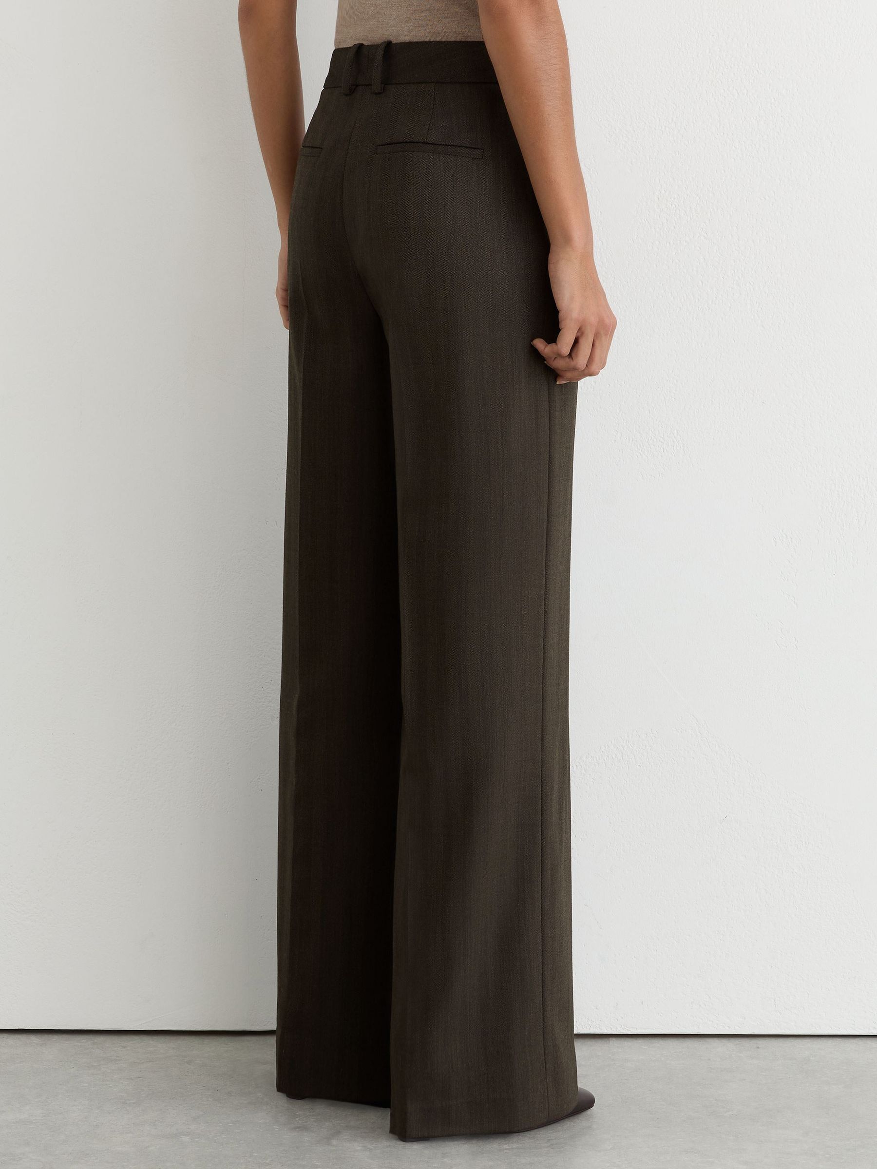 Wool-Blend Herringbone Wide-Leg Trousers in Chocolate Brown - Image 8 of 10