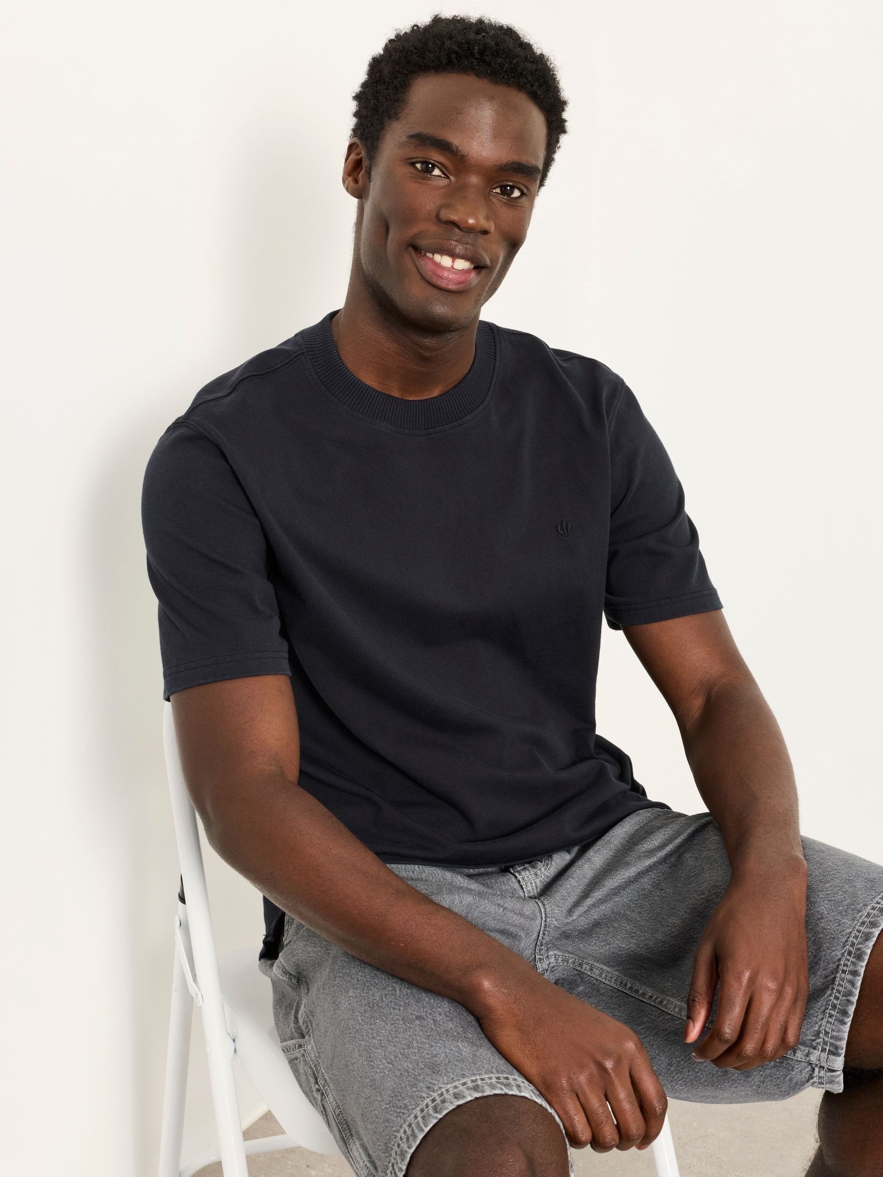 Alton Relaxed Fit Black Heavyweight T-Shirt | FatFace USA