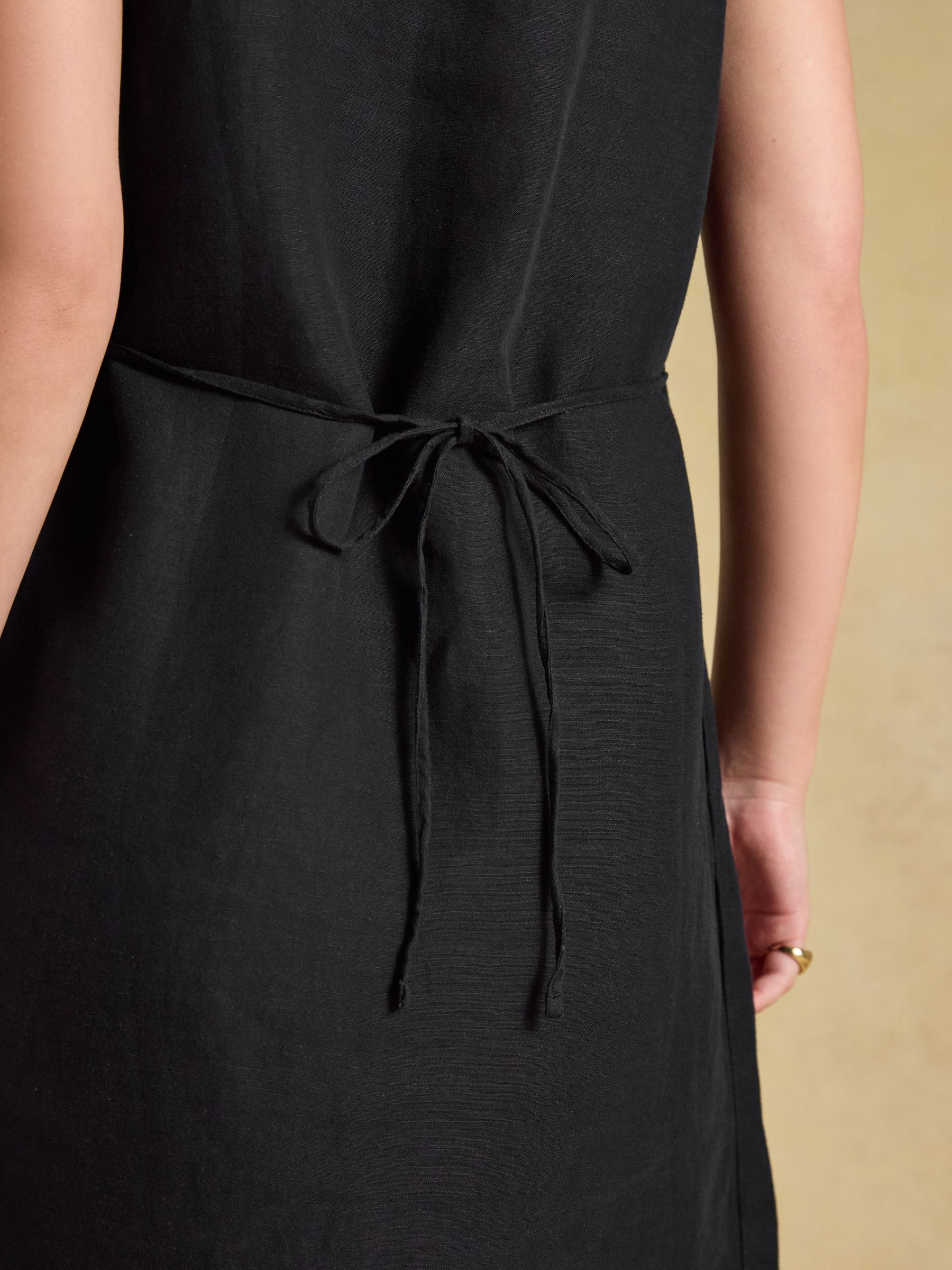 Delphine Black V Neck Shift Dress With Linen - Image 3 of 7