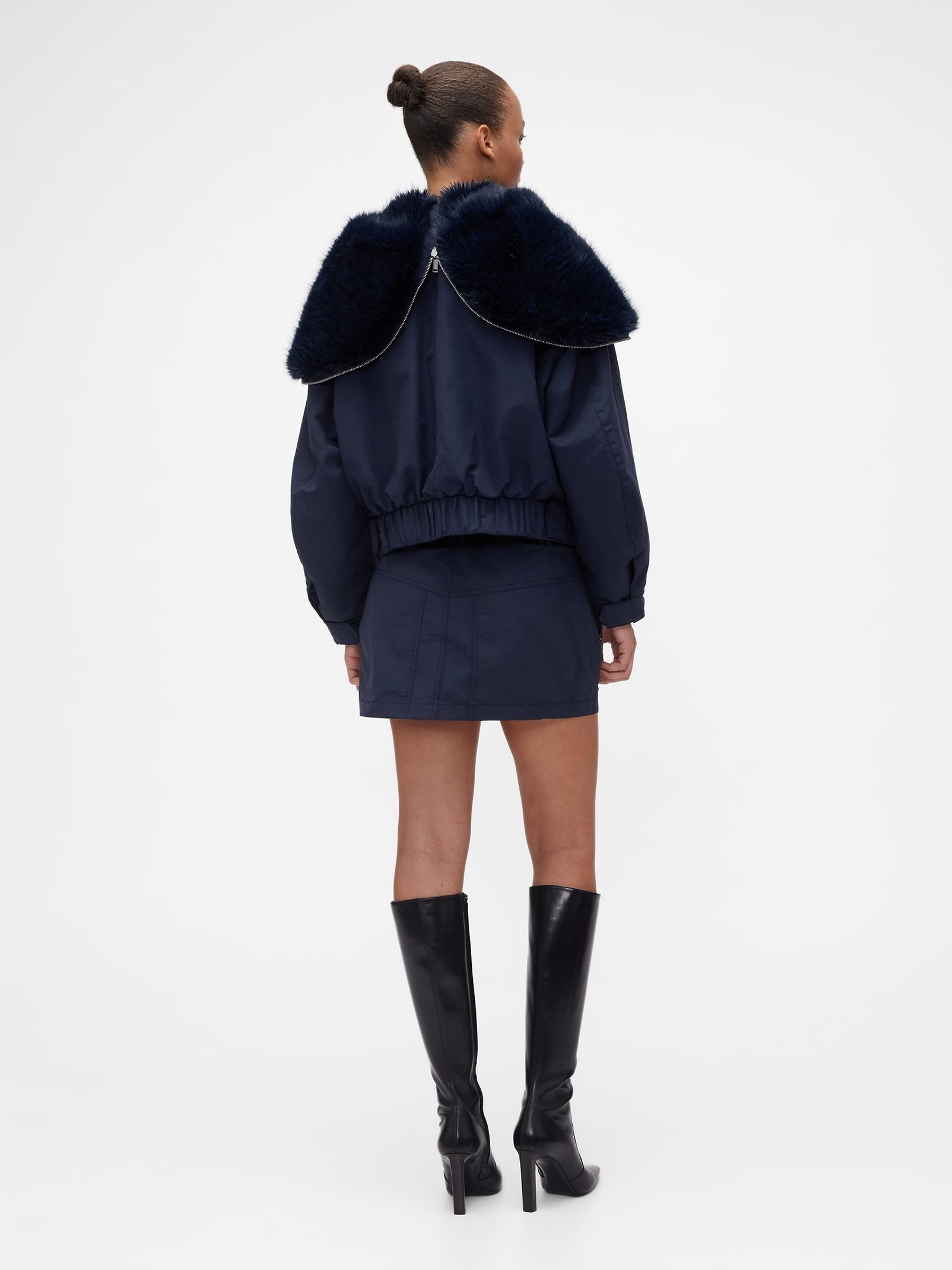 Navy Blue Belted Mini Skirt - Image 2 of 5 Navy Blue Belted Mini Skirt - Image 2 of 5