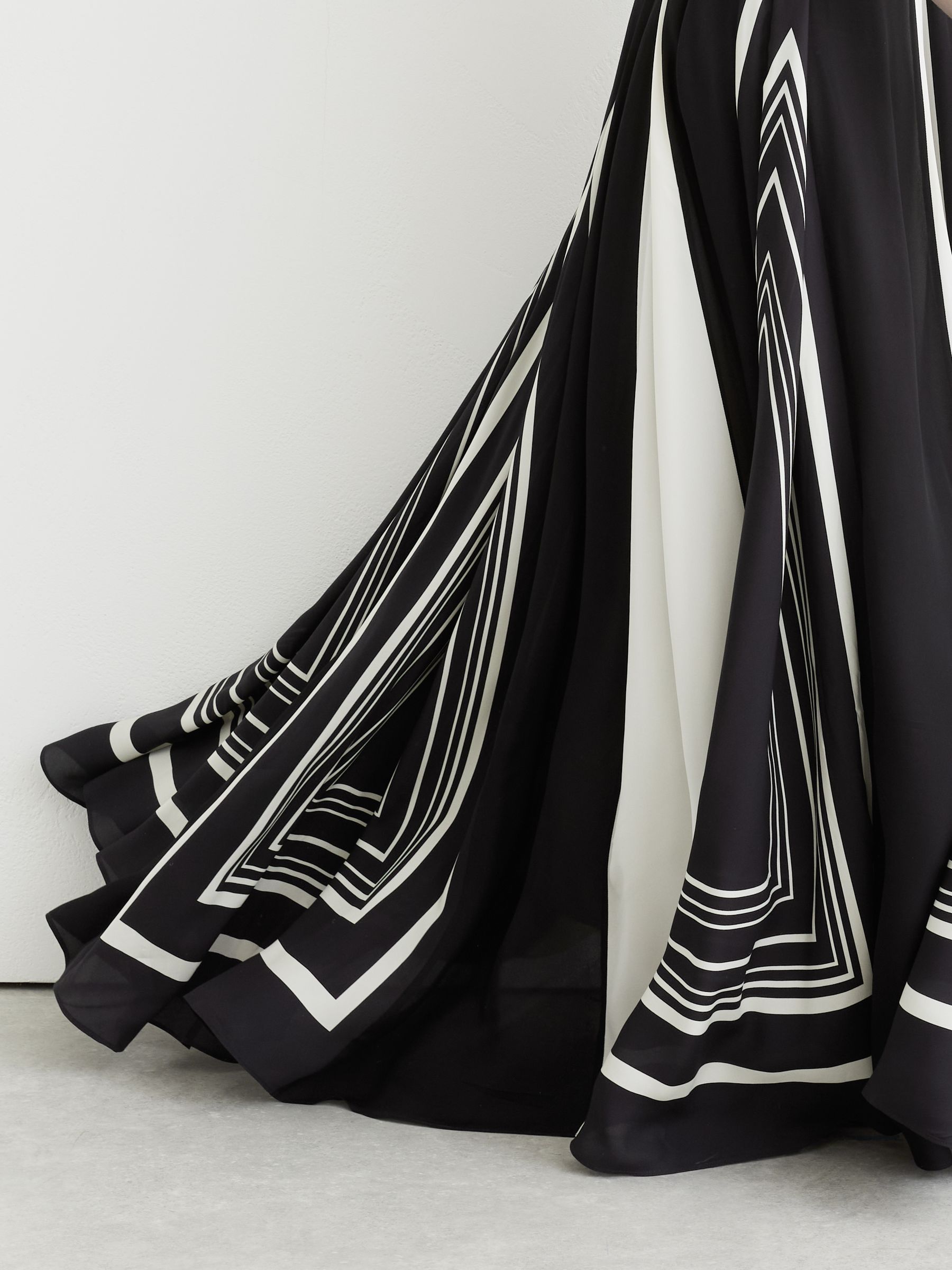 Empire-Line Printed Maxi Dress in Black/Ivory - Image 5 of 7