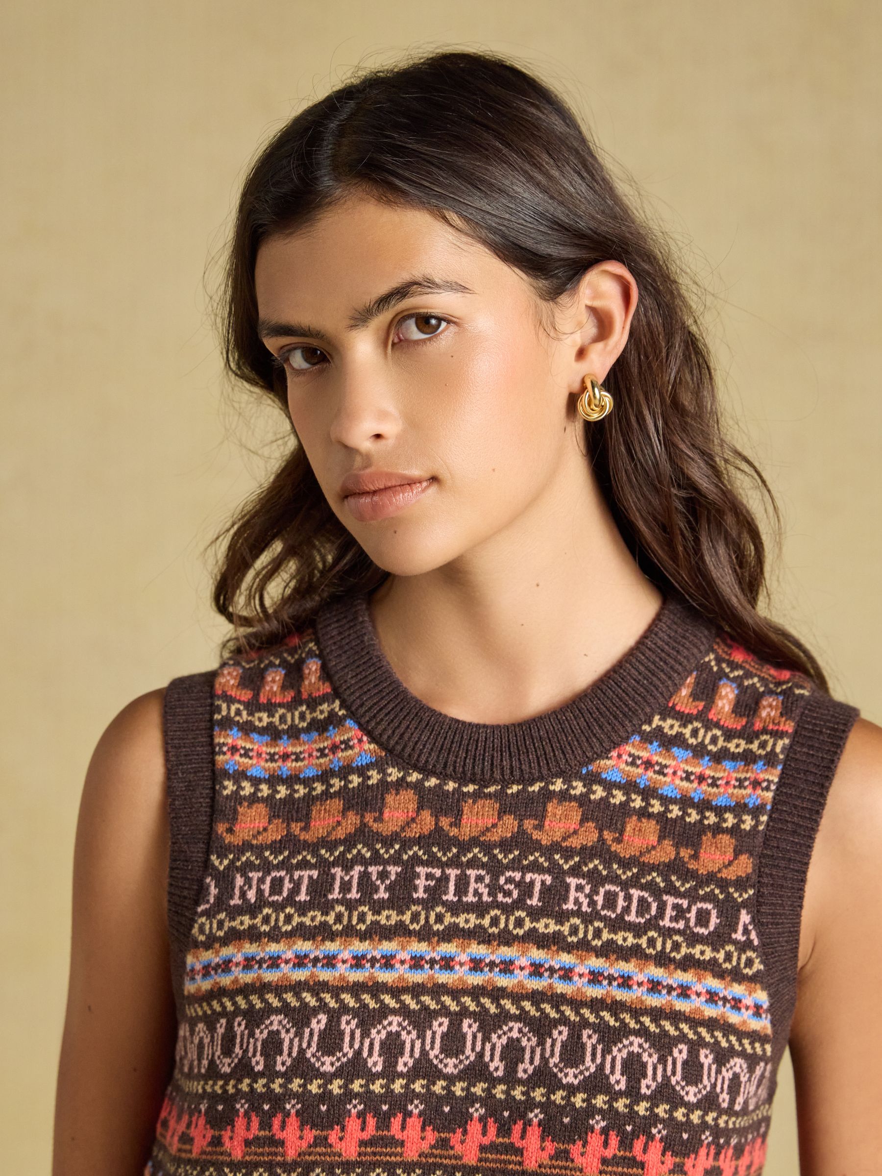 Orchard Pattern Chocolate Brown Cotton Blend Crew Neck Knitted Vest - Image 6 of 9