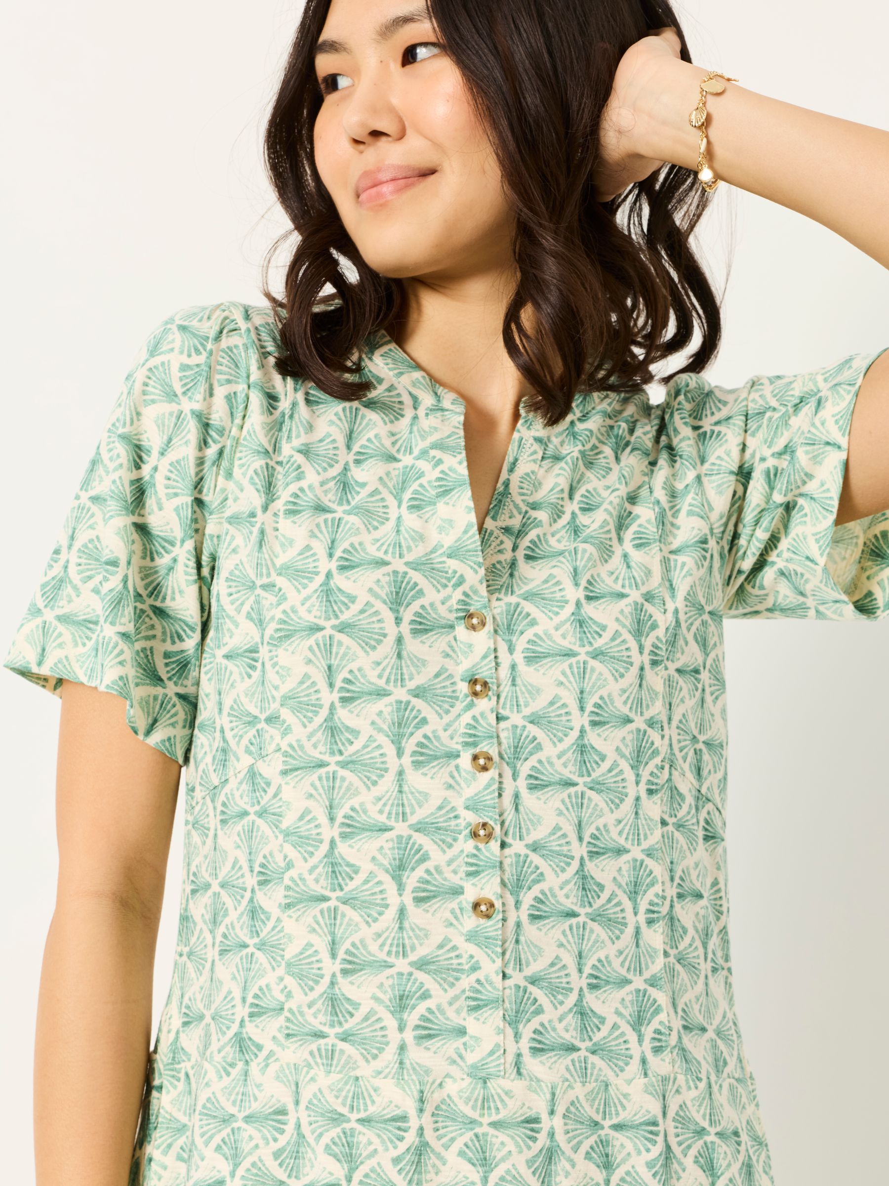 Maggie Ivory Fan Geo Petite Jersey Dress - Image 5 of 6