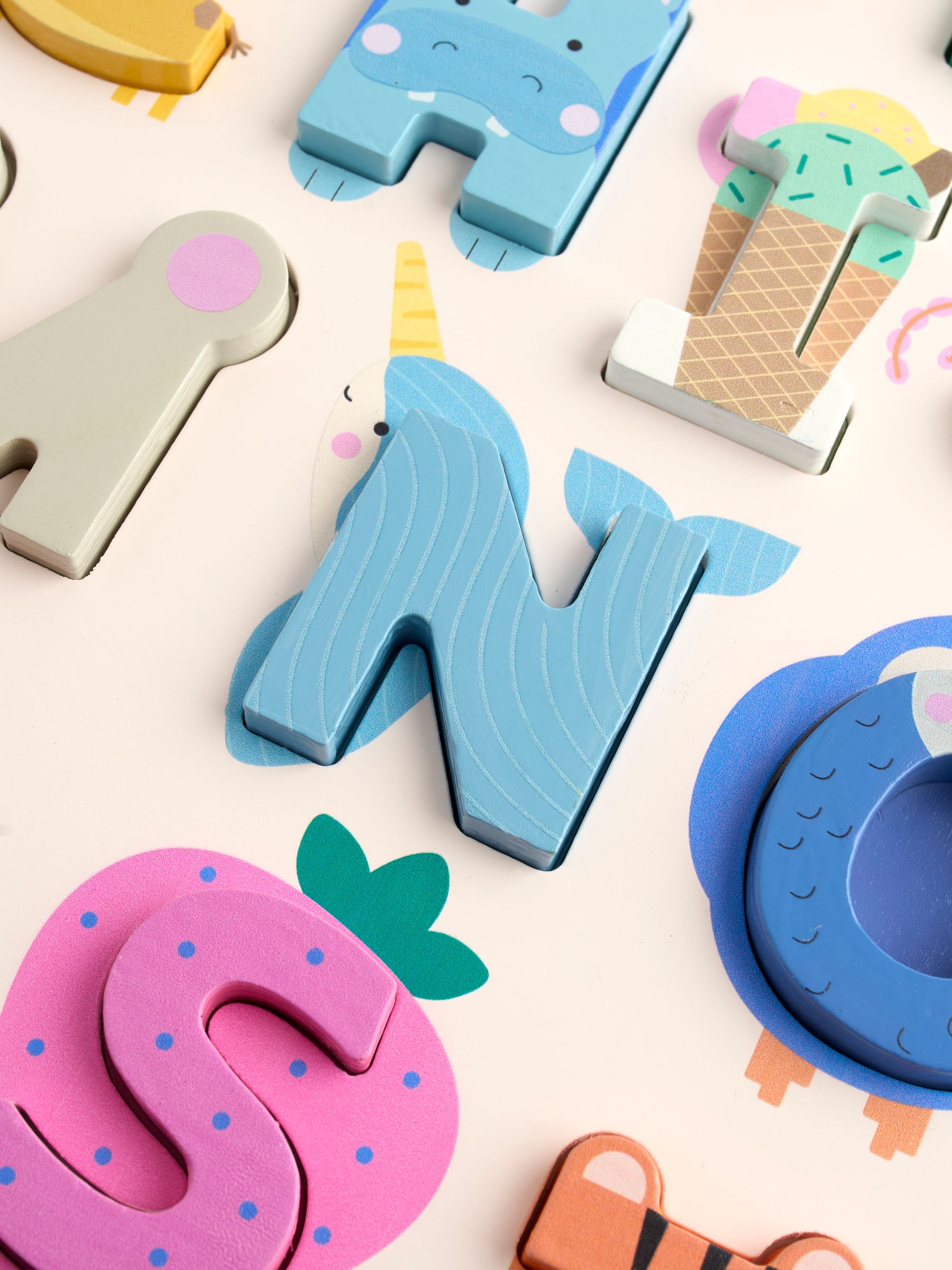 Colourful Alphabet Wooden Puzzle - Image 4 of 4