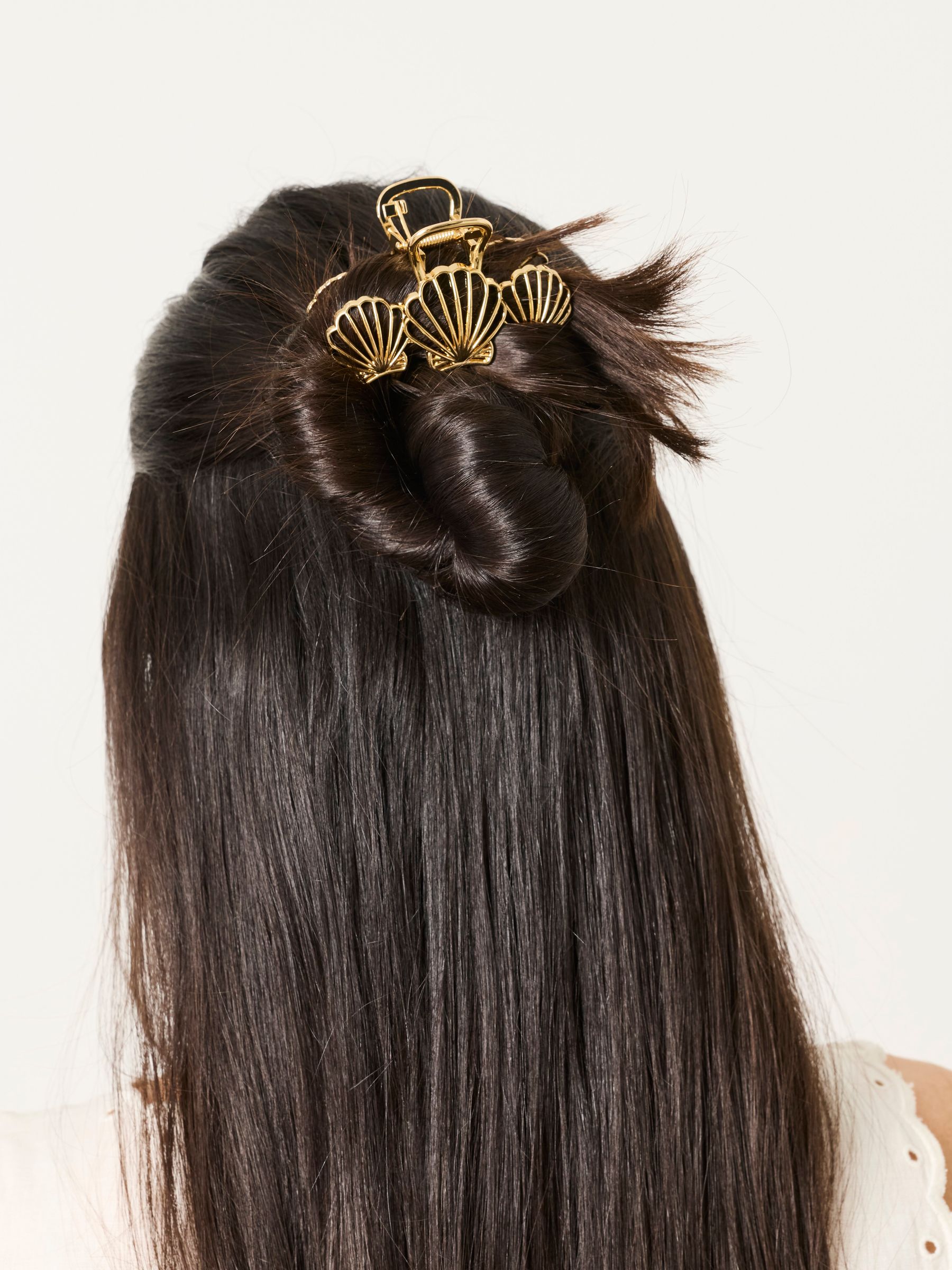 Gold Tone Metal Shell Claw Clip - Image 3 of 4