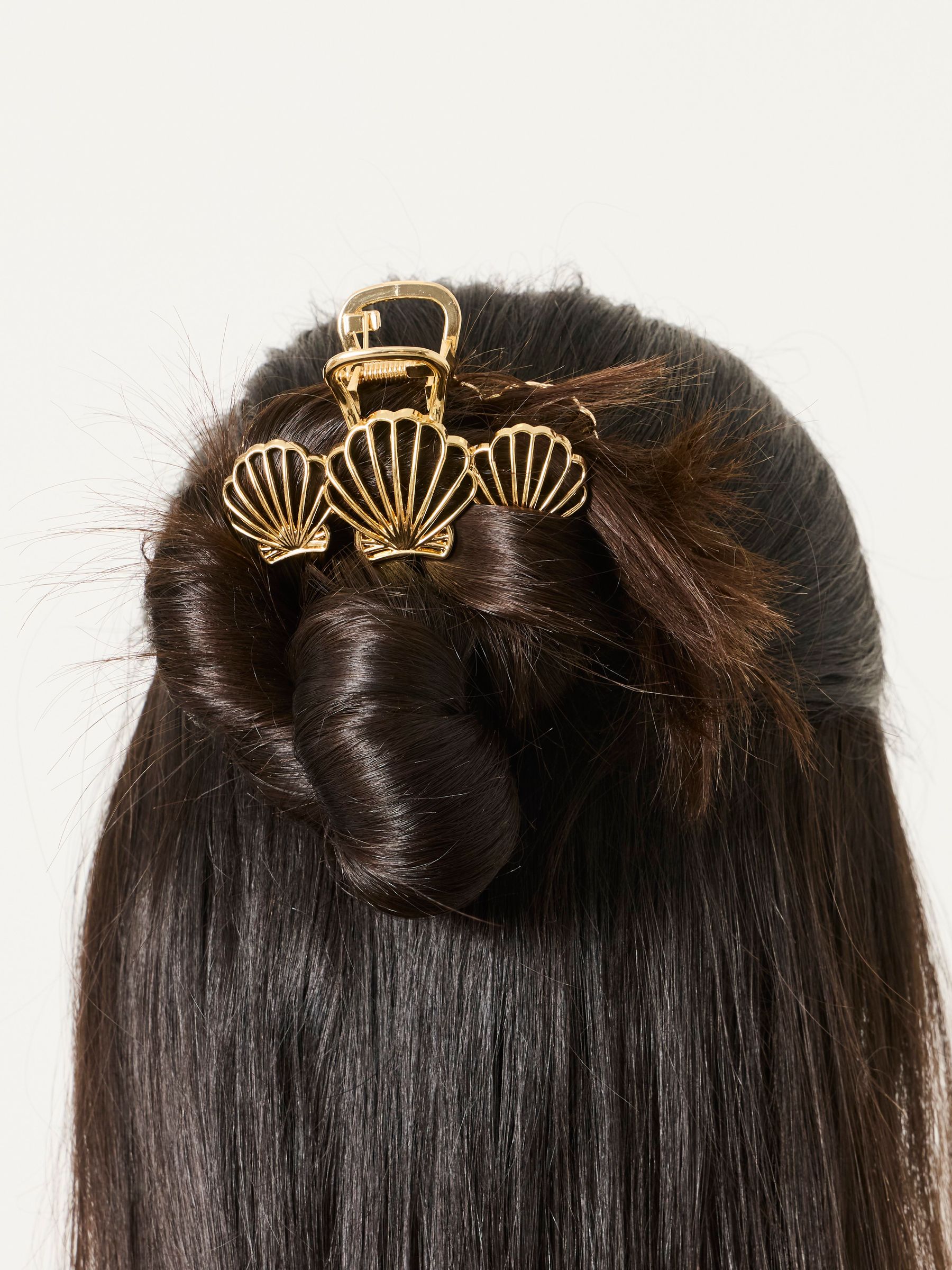 Gold Tone Metal Shell Claw Clip - Image 4 of 4