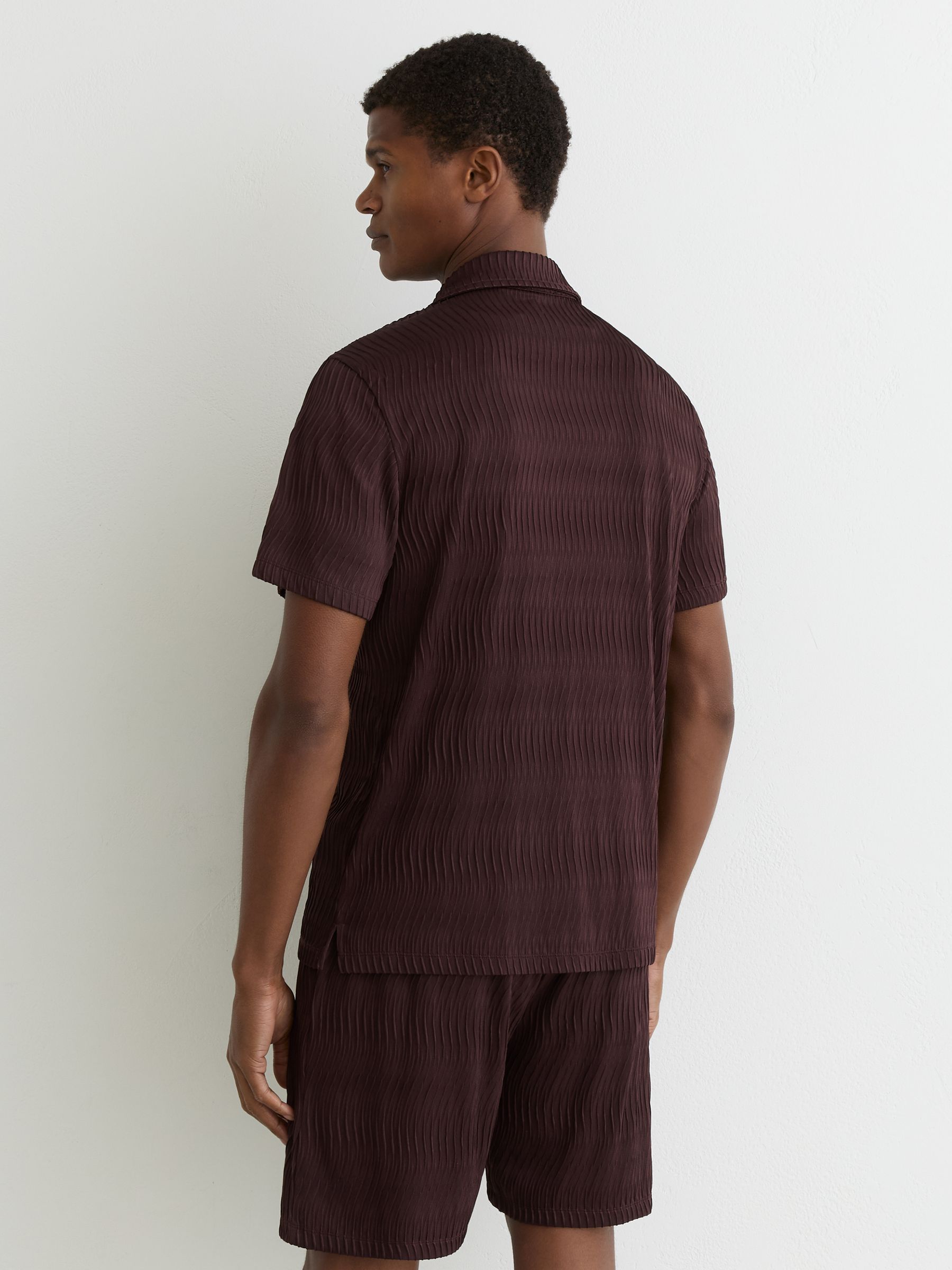 Textured-Wave Cuban-Collar Shirt in Bordeaux - Image 5 of 7