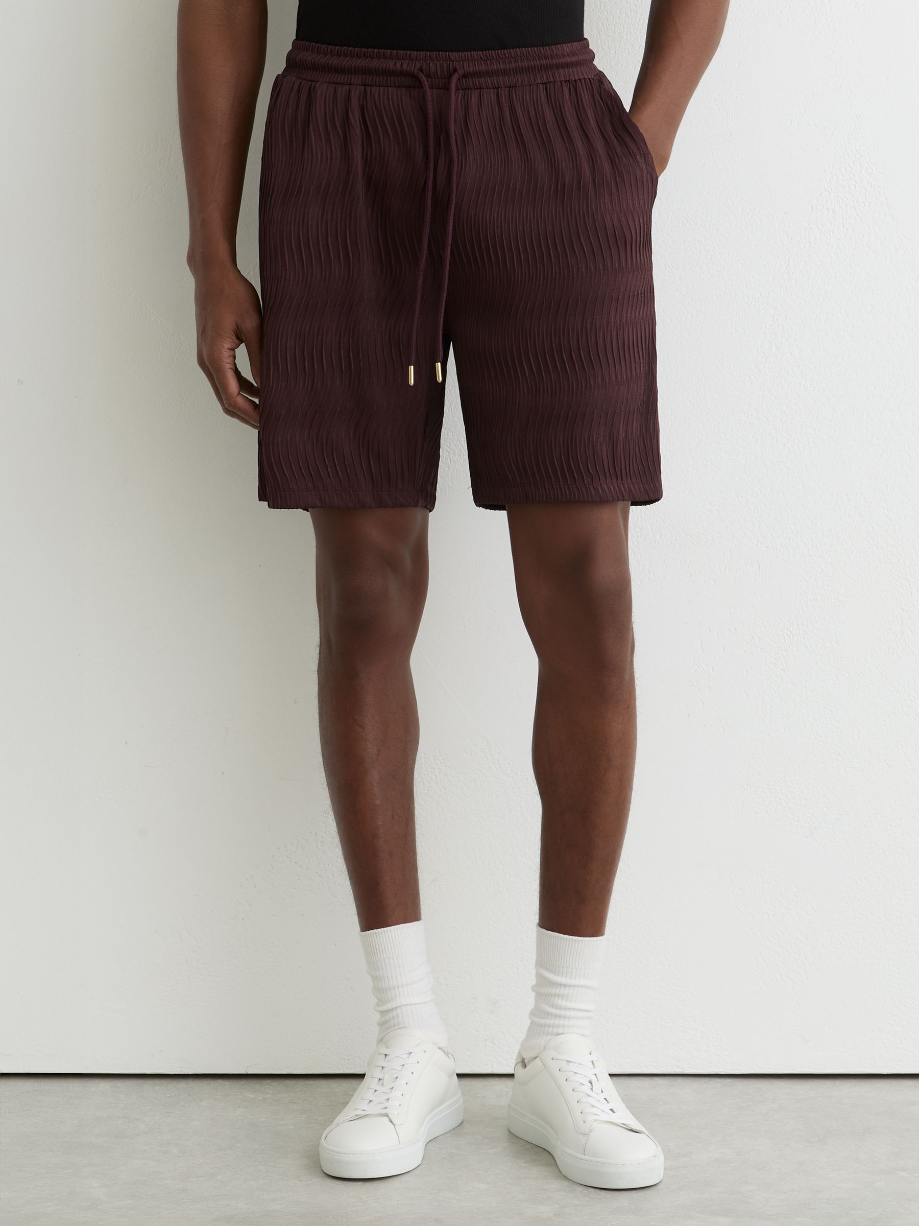 Textured-Wave Drawstring Shorts in Bordeaux - Image 4 of 6