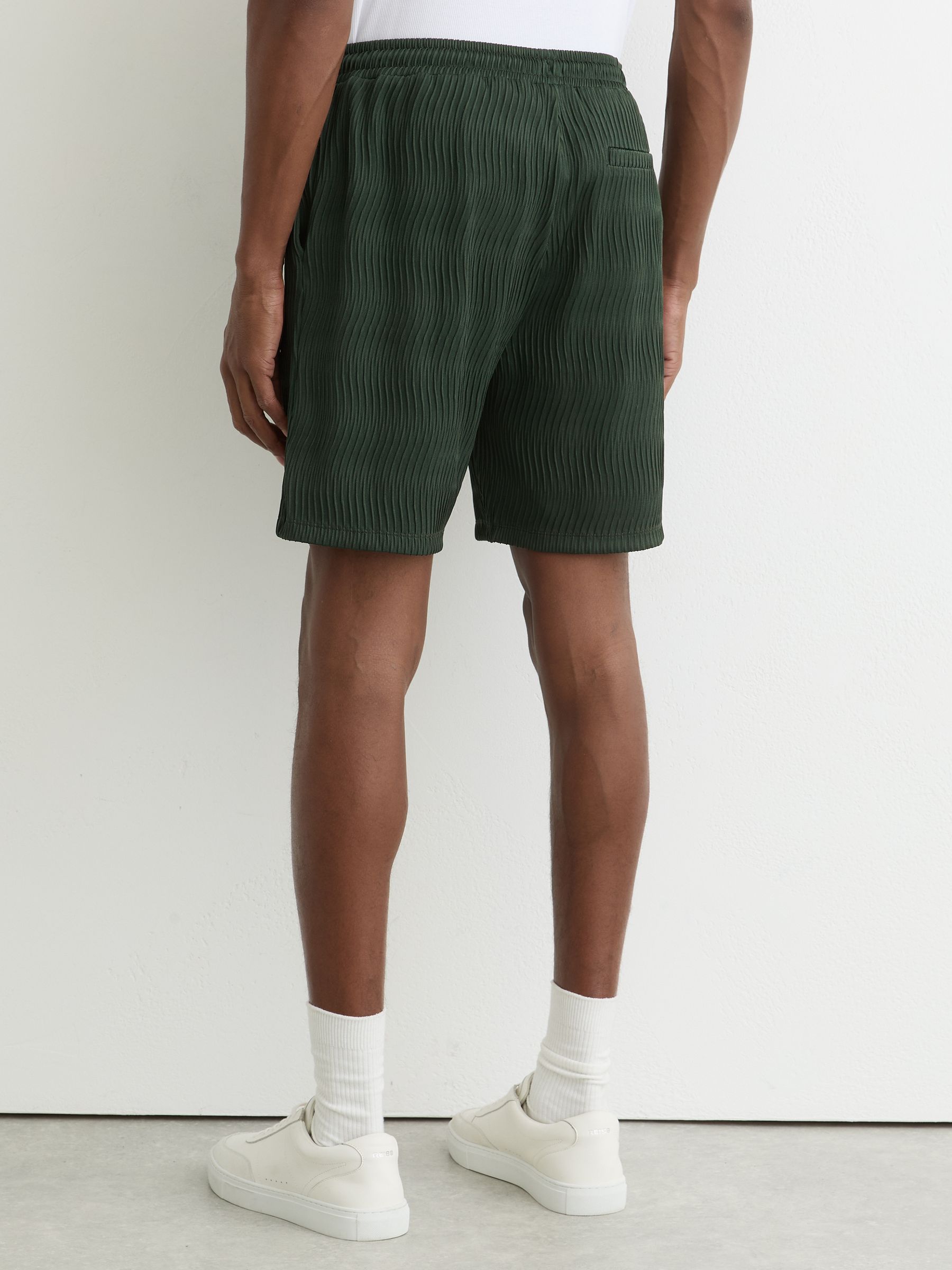 Textured-Wave Drawstring Shorts in Emerald Green - image 4