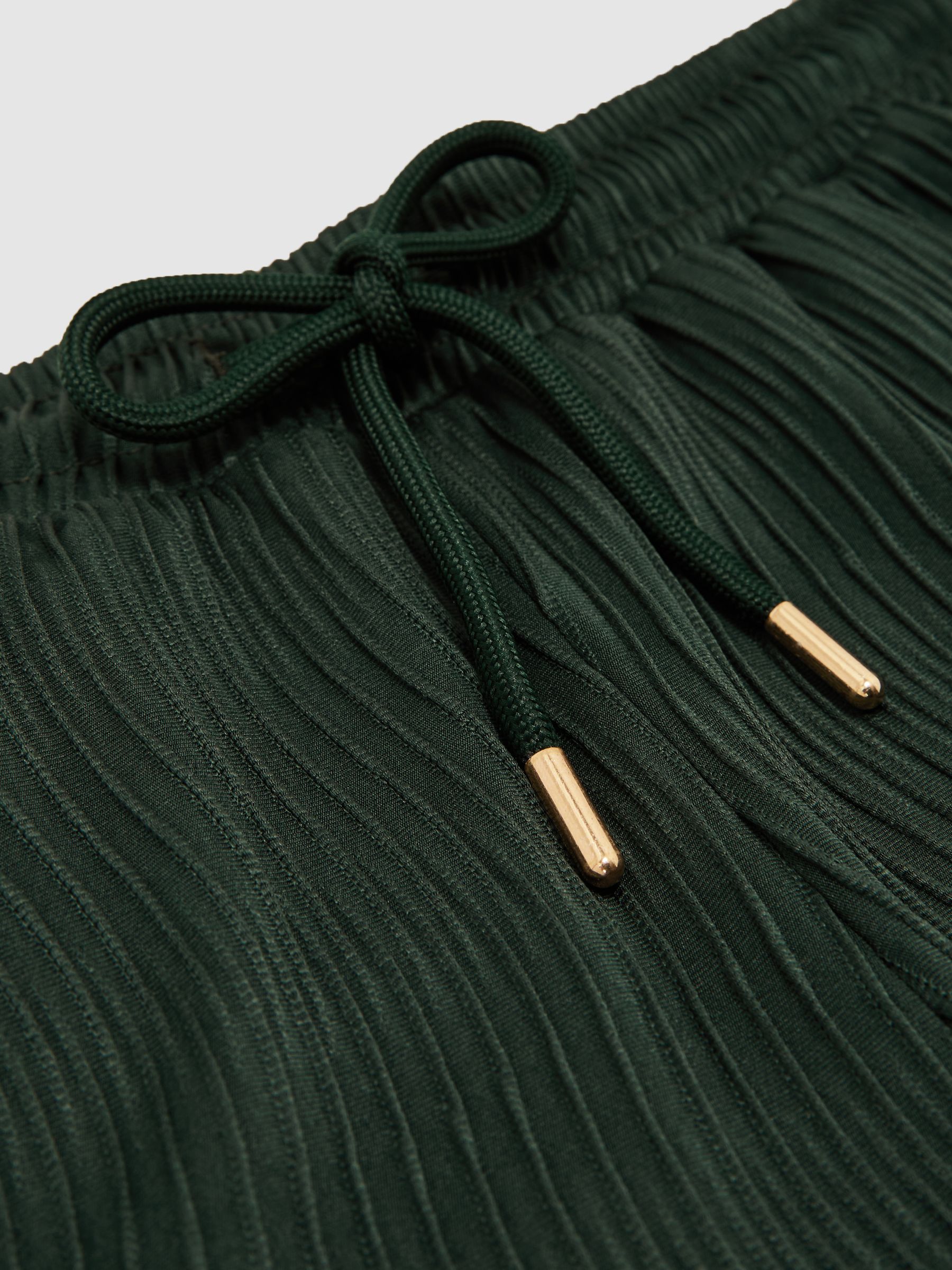 Textured-Wave Drawstring Shorts in Emerald Green - image 3