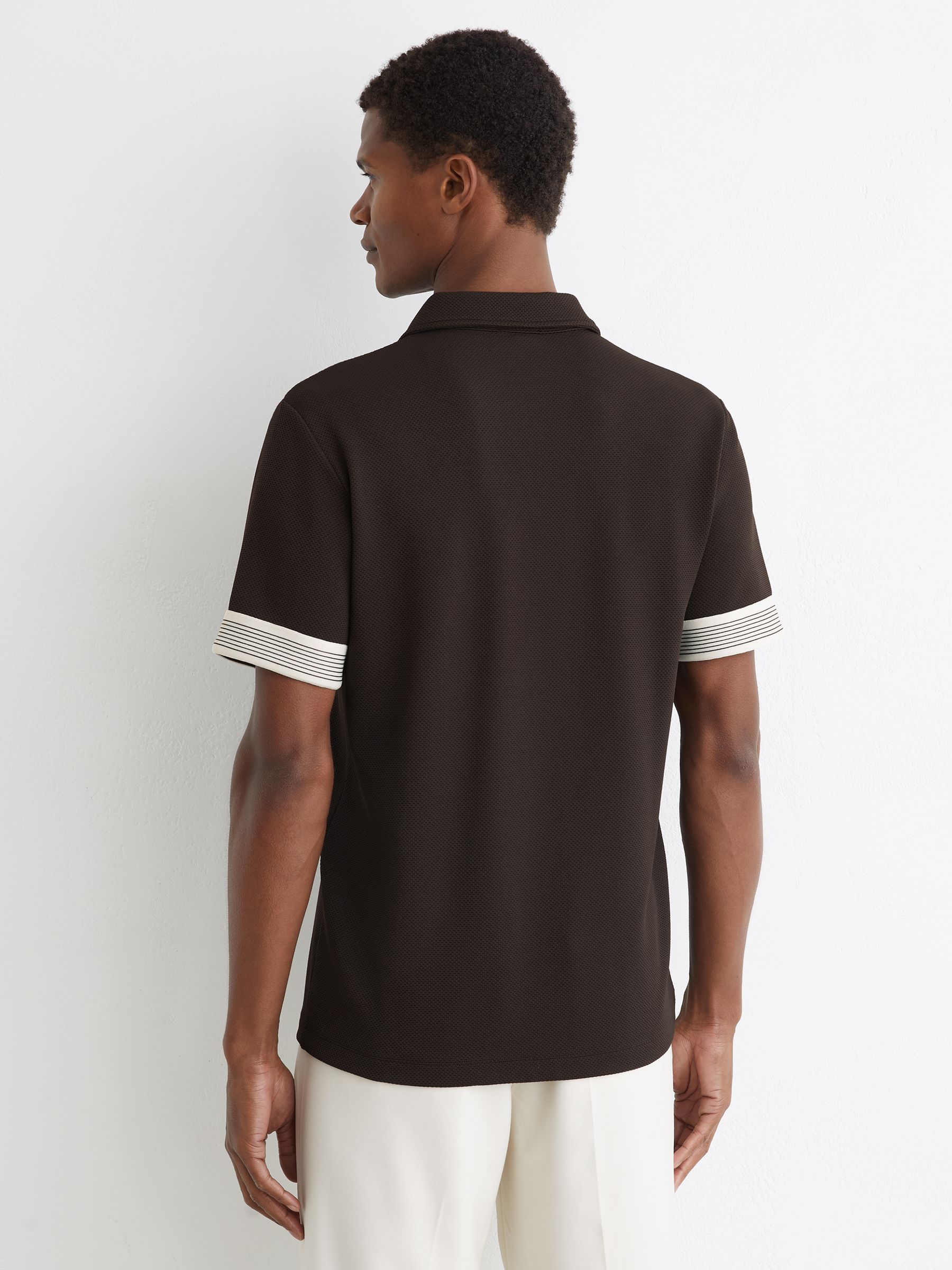 بني - Reiss Bruno Sleeve-Trim Half-Zip Polo Shirts - صورة 5 من 6
