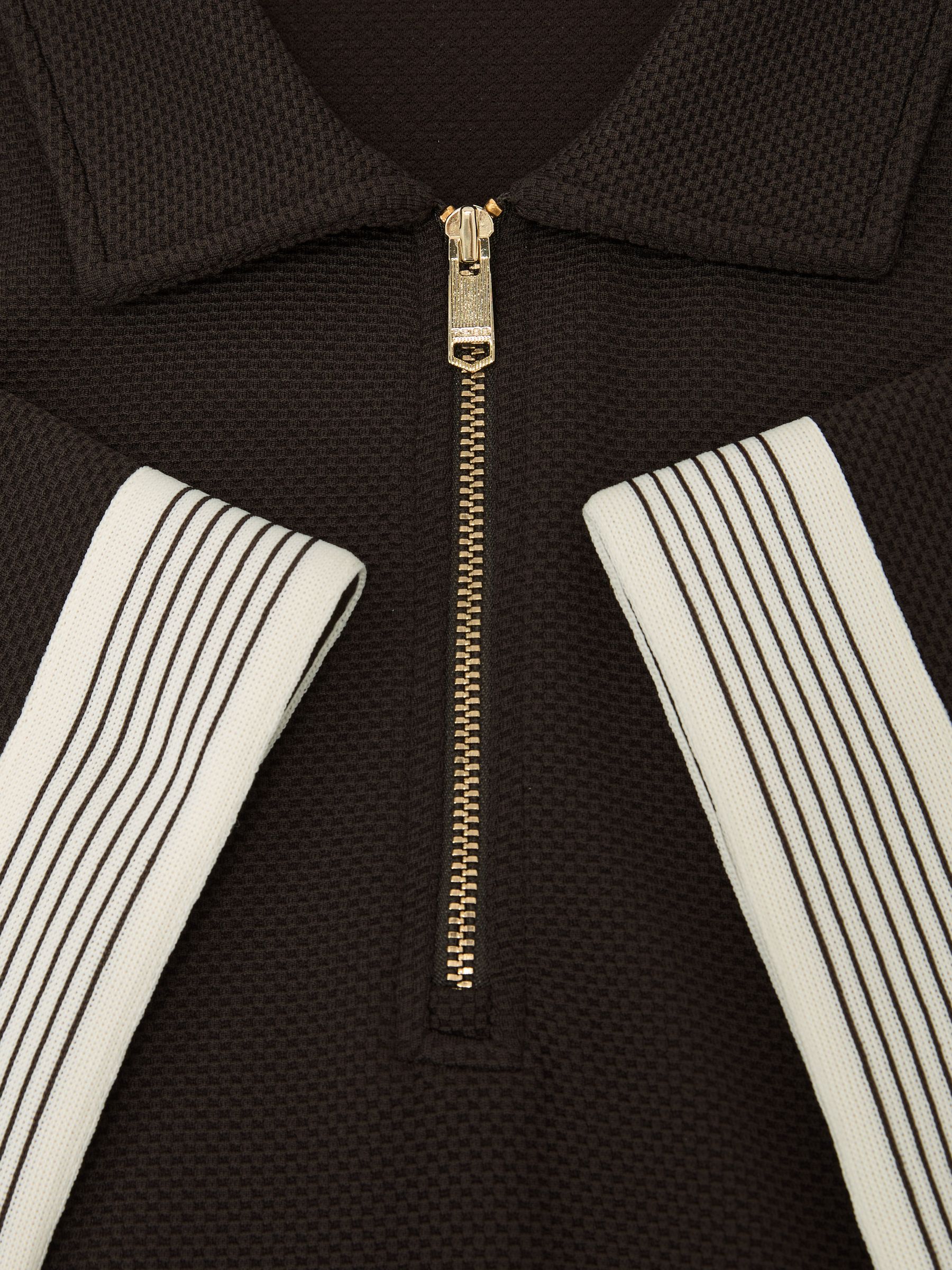 بني - Reiss Bruno Sleeve-Trim Half-Zip Polo Shirts - صورة 6 من 6