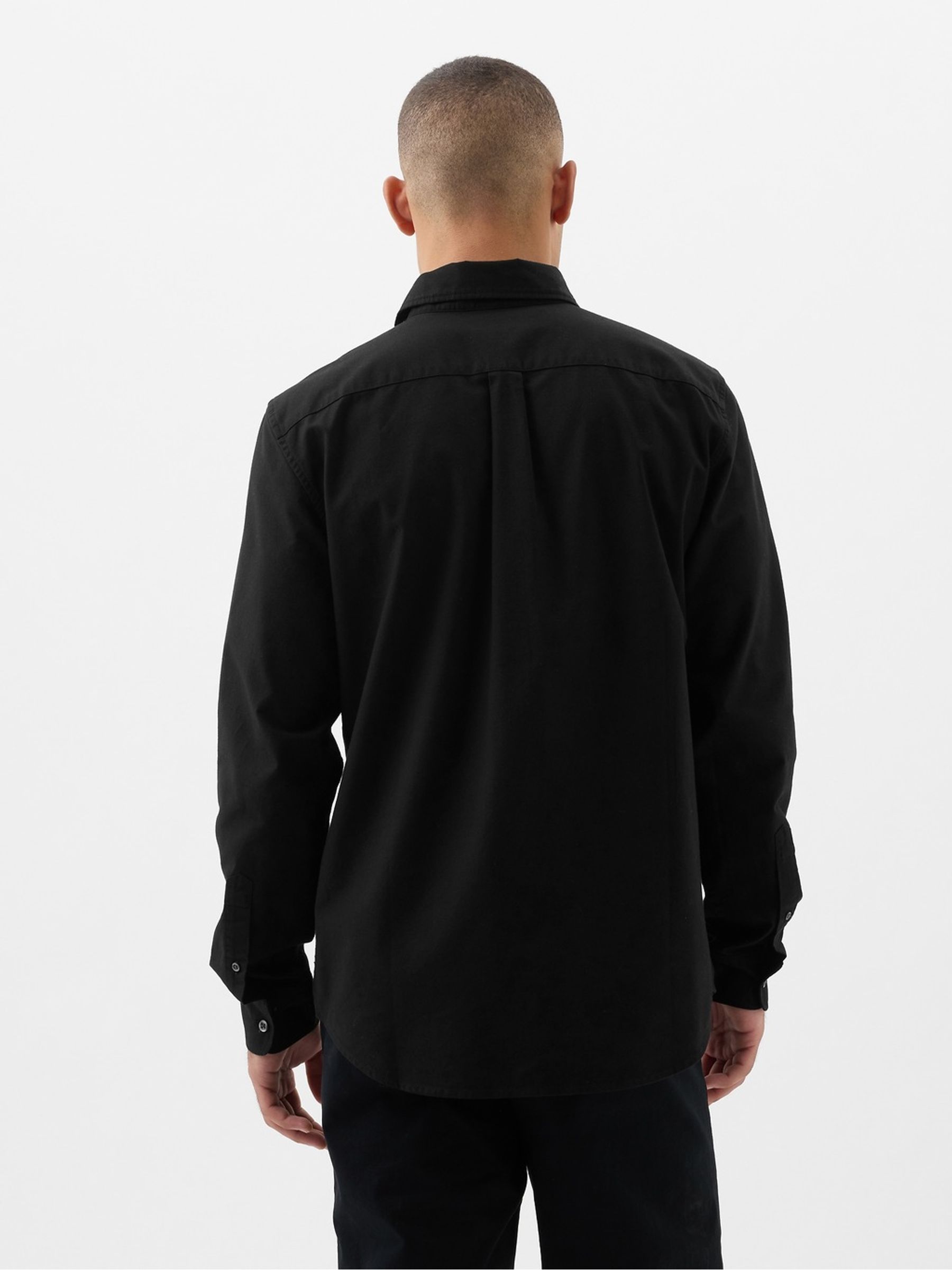 Black Oxford Shirt in Standard Fit - Image 2 of 4