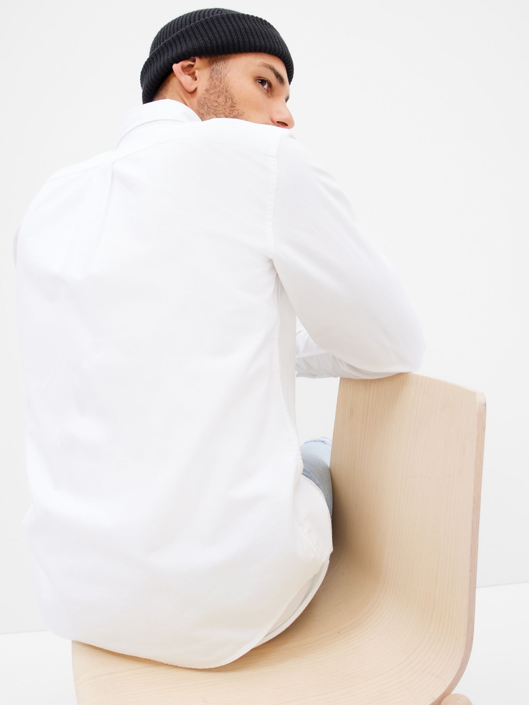 White Oxford Shirt in Standard Fit - Image 2 of 3