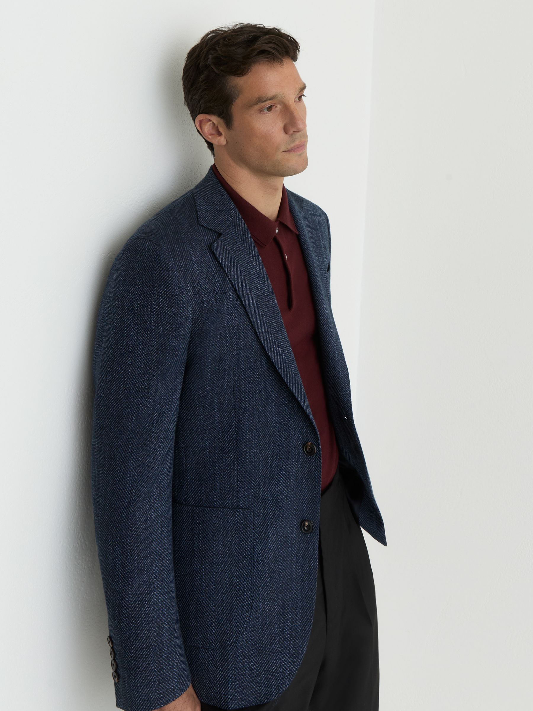 Single-Breasted Herringbone Blazer Tailored-Fit with Cotton in Navy - Image 1 de 8