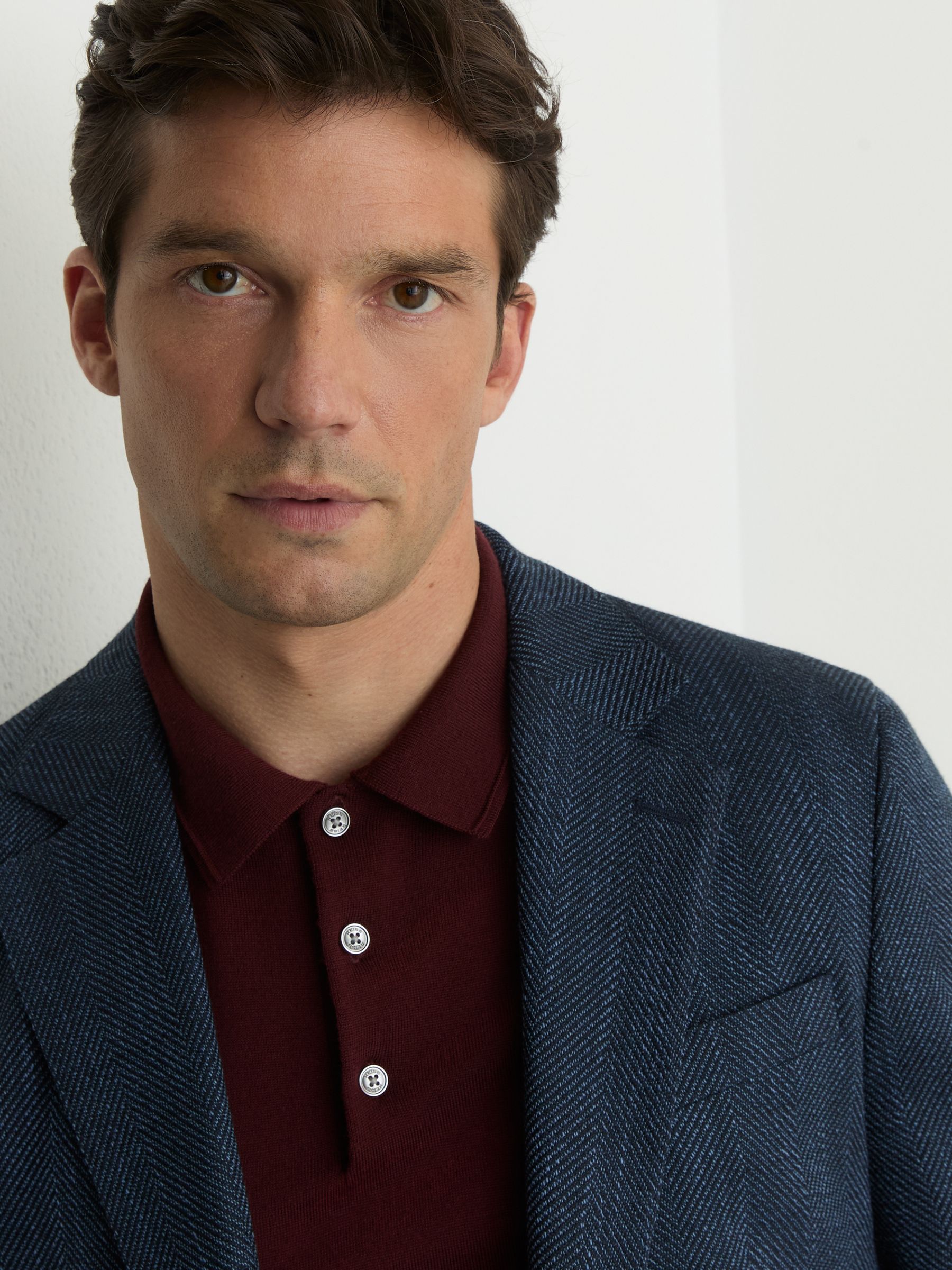 Single-Breasted Herringbone Blazer Tailored-Fit with Cotton in Navy - Image 3 de 8