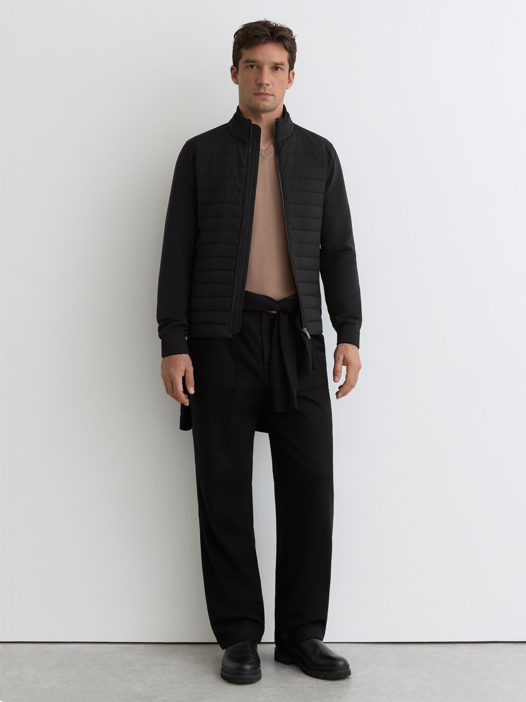 Hybrid Interlock-Jersey Quilted Jacket in Black - Image 4 of 6