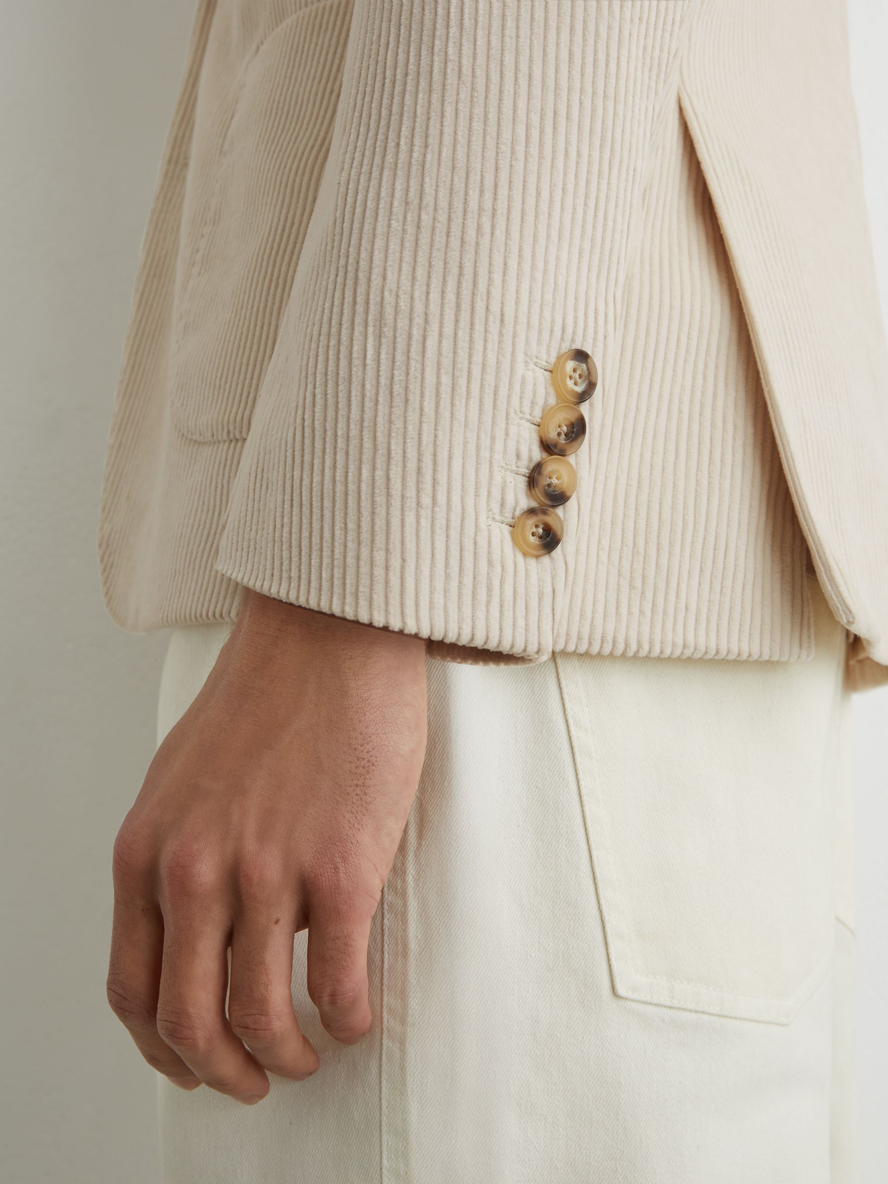 Corduroy Single-Breasted Tailored-Fit Blazer in Off White - Image 5 de 9