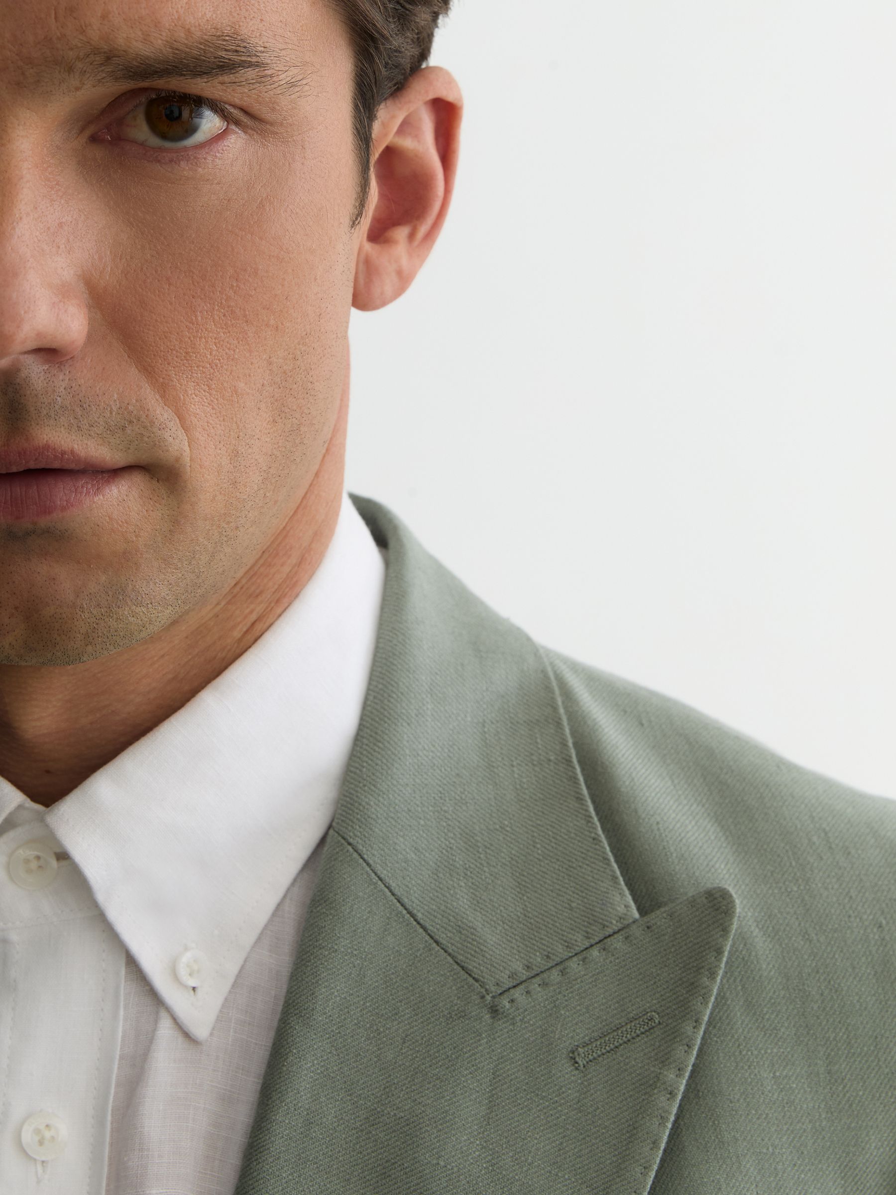 Linen-Twill Double-Breasted Blazer Tailored-Fit in Sage - Image 3 of 9