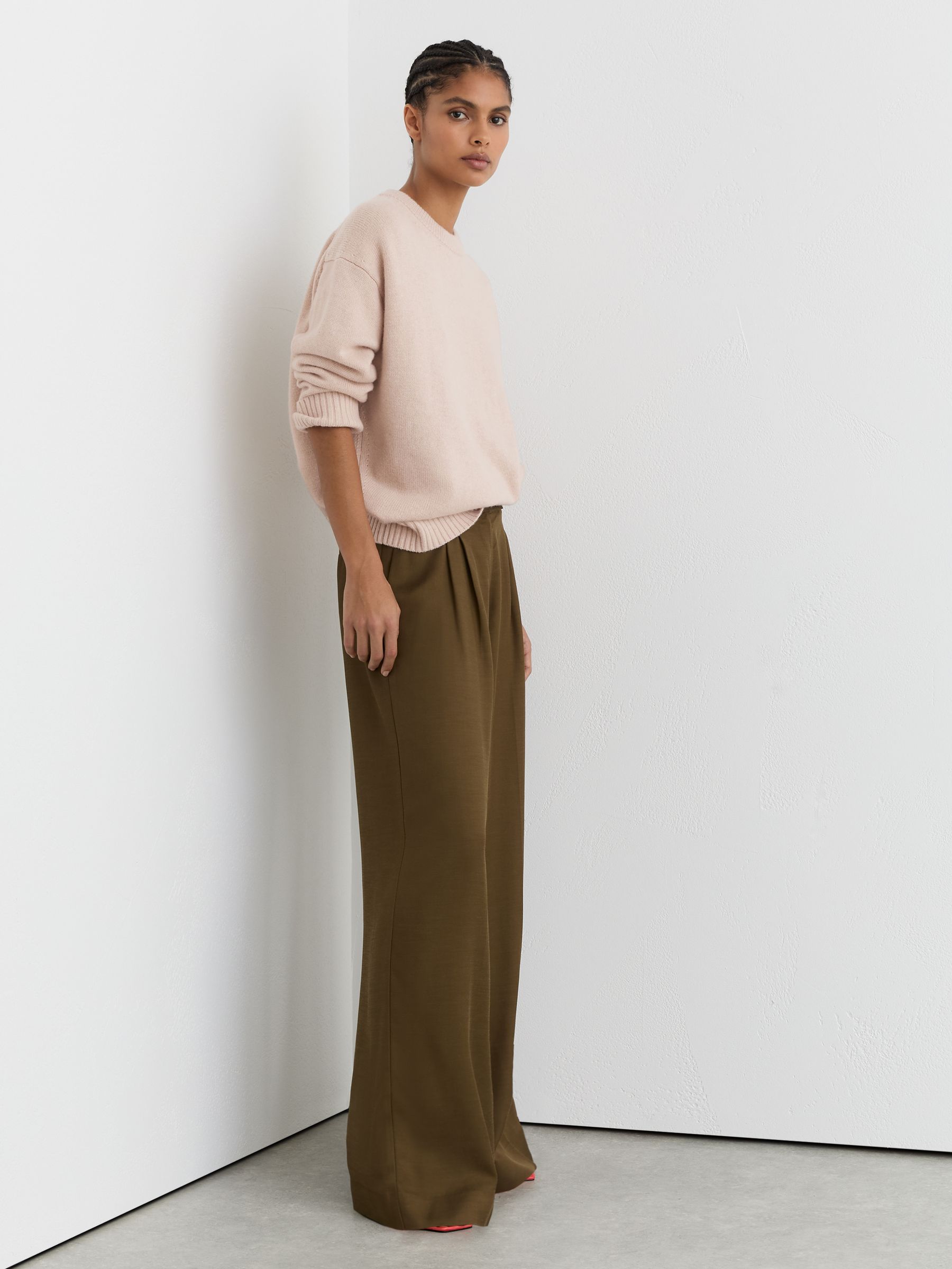 Wool-Cashmere Crew-Neck Jumper in Blush - Image 3 of 8