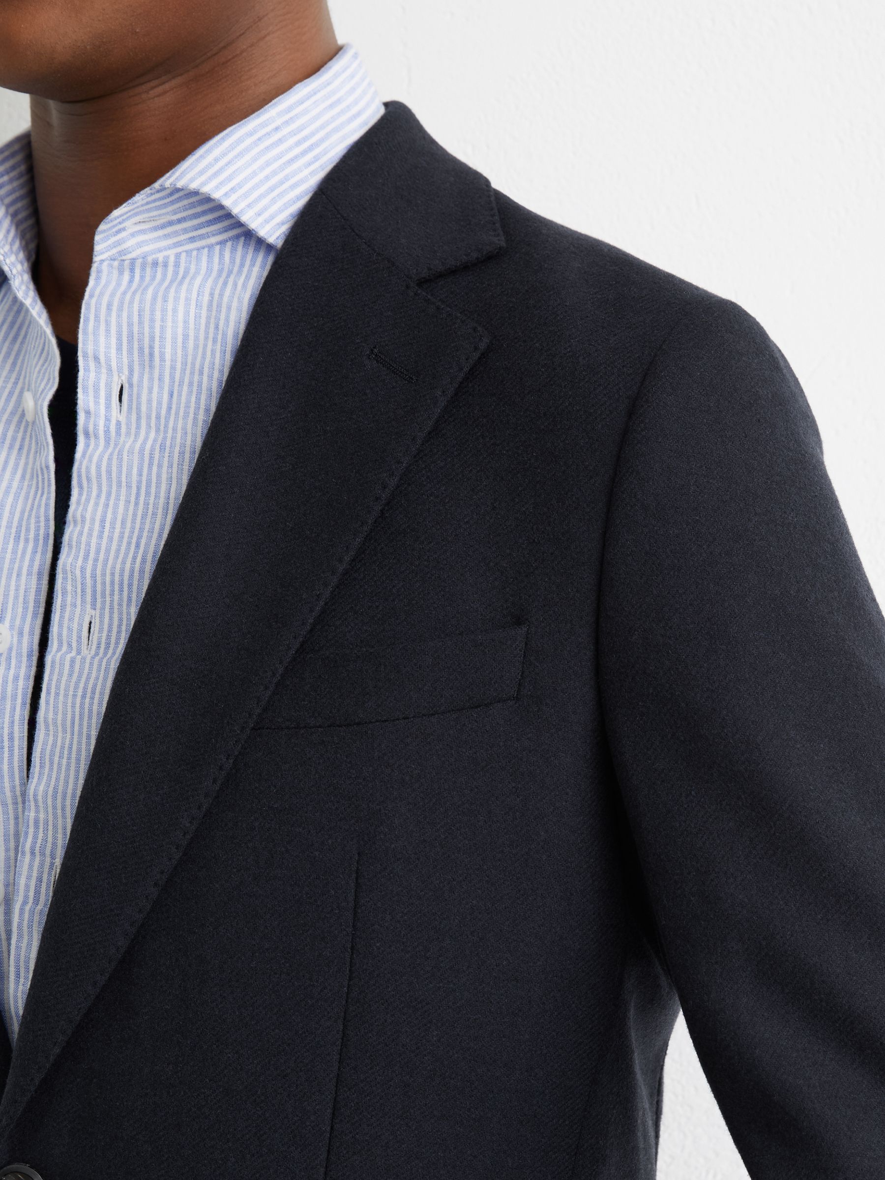Flannel Single-Breasted Blazer Tailored-Fit with Wool in Navy - Image 4 of 9
