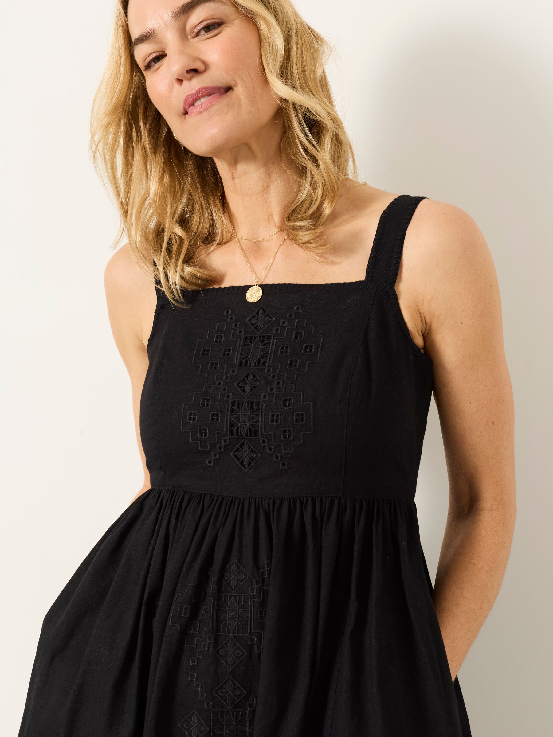 Black Regular Gili Embroidered Midi Dress - Image 2 of 6