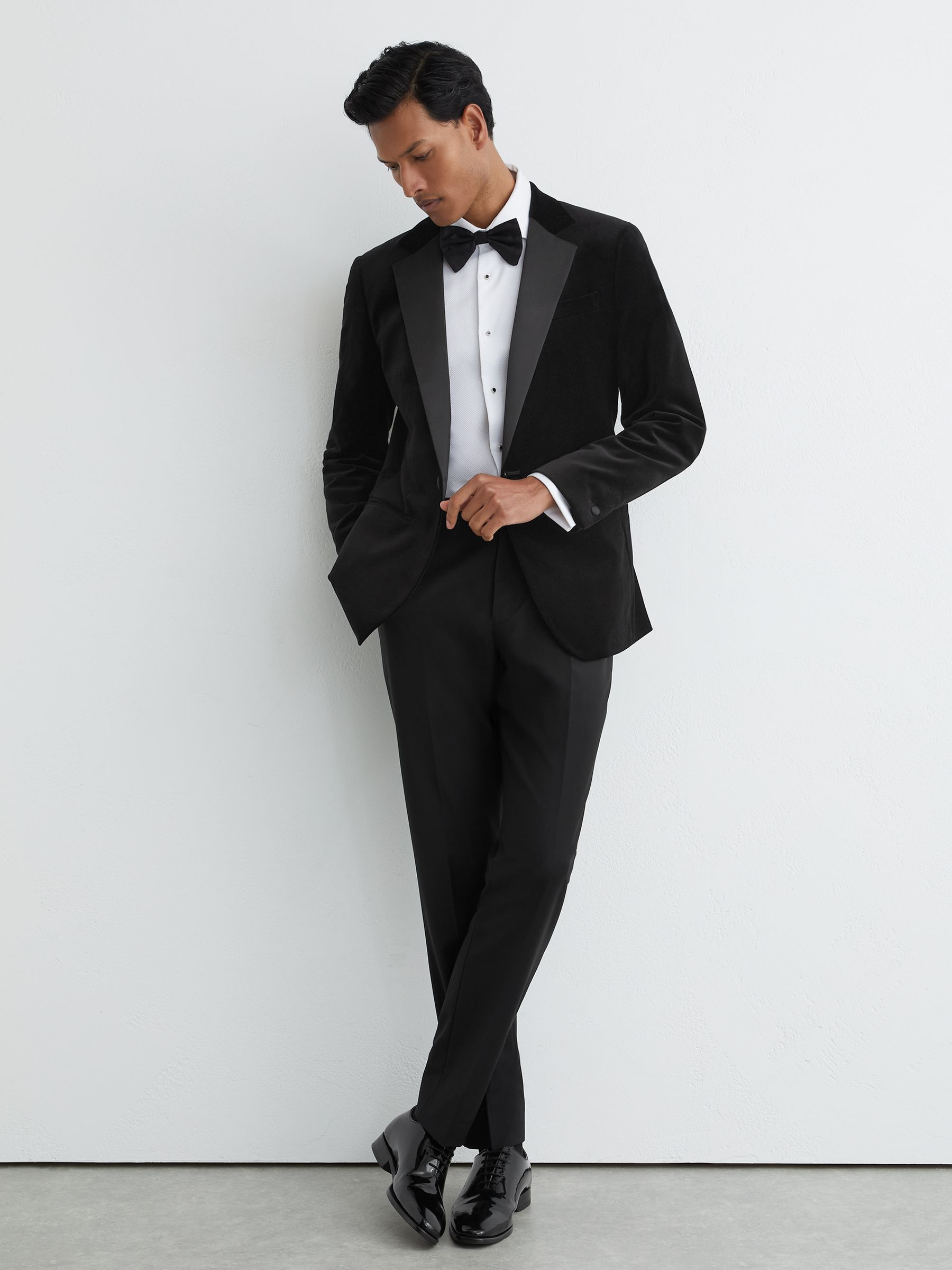 Tailored Fit Velvet Single-Breasted Blazer in Black - image 5