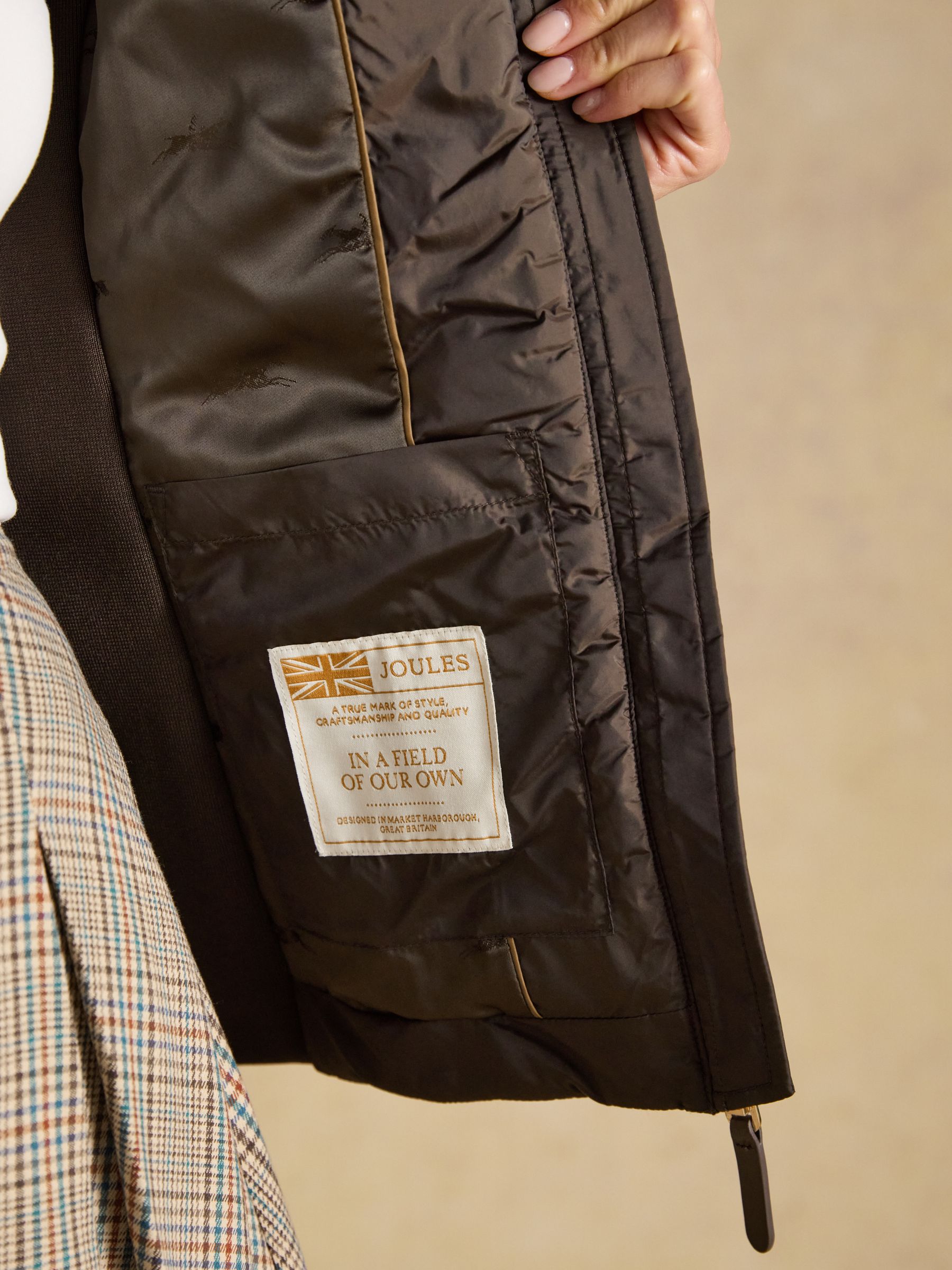Braemar Luxe Chocolate Brown Showerproof Diamond Quilted Coat - Image 10 of 11
