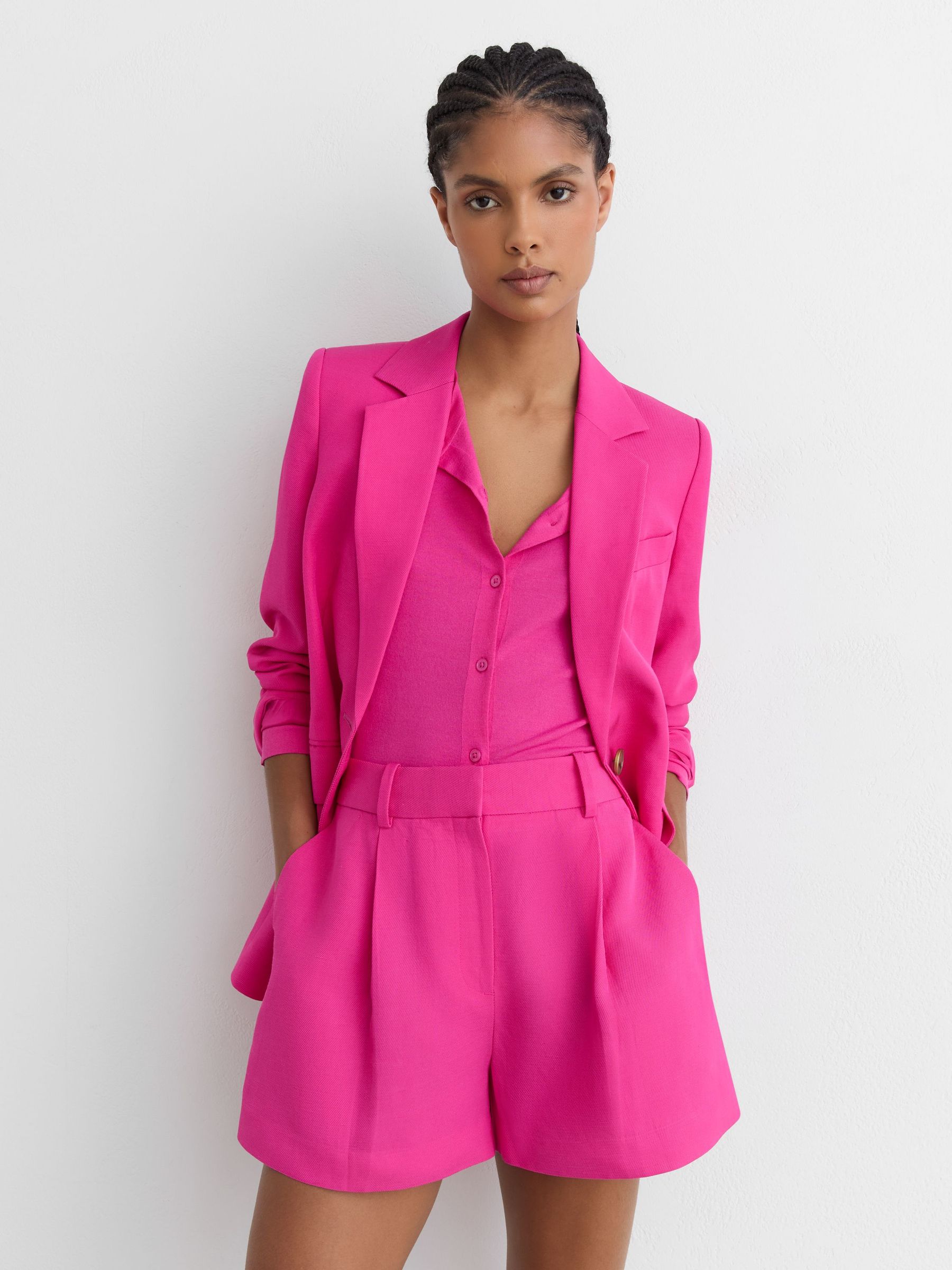 Tailored Shorts with Linen in Pink - image 4