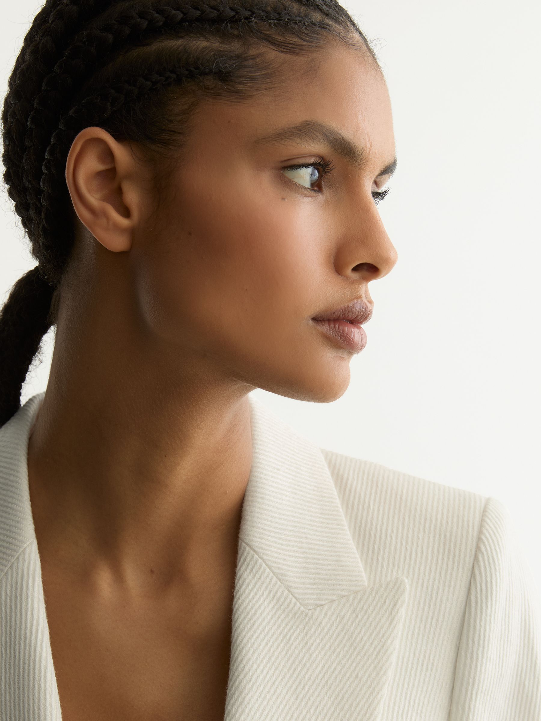 Linen-Blend Single-Breasted Suit Jacket in White - Image 5 of 8